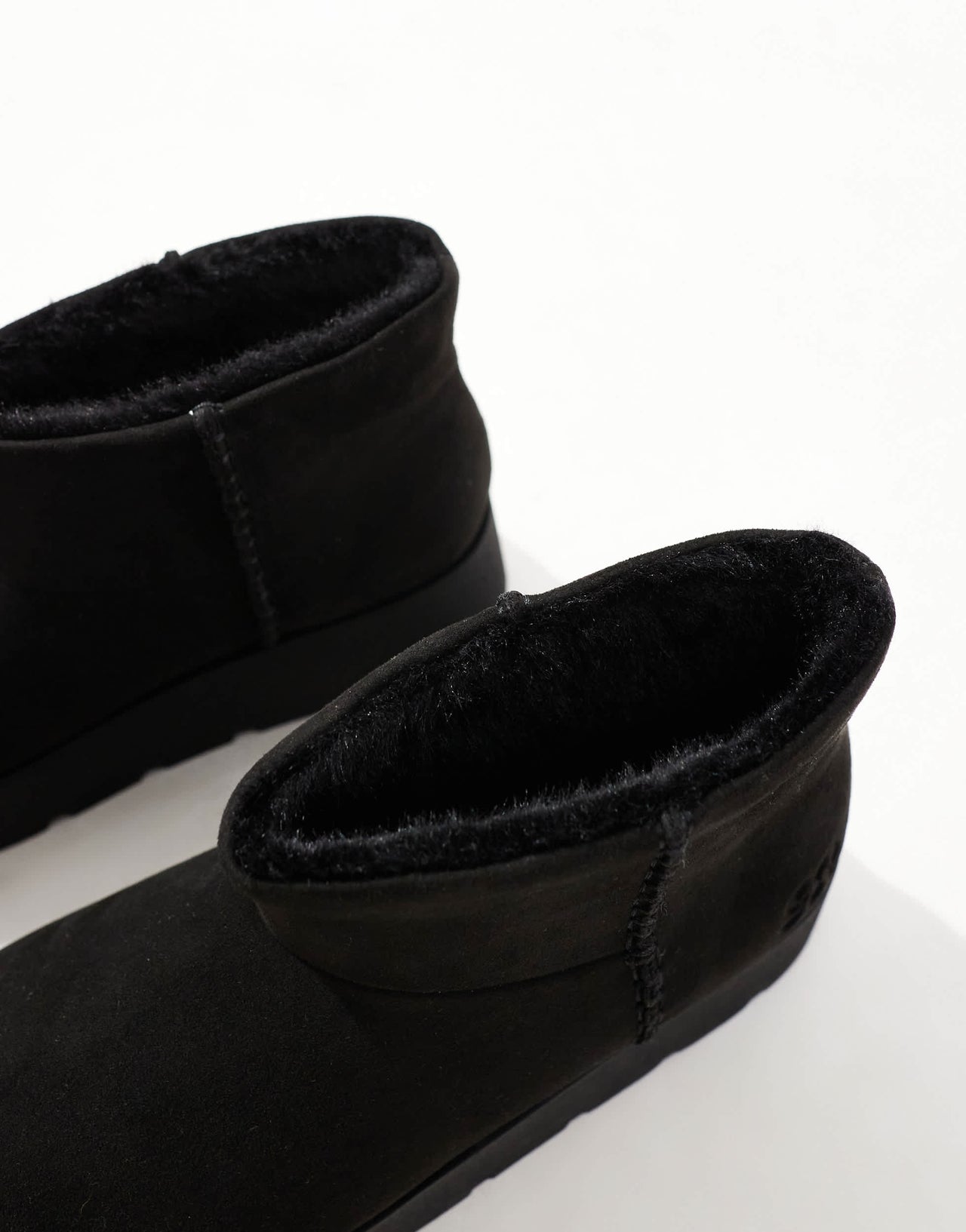 Pull&Bear cosy platform ankle boot in black