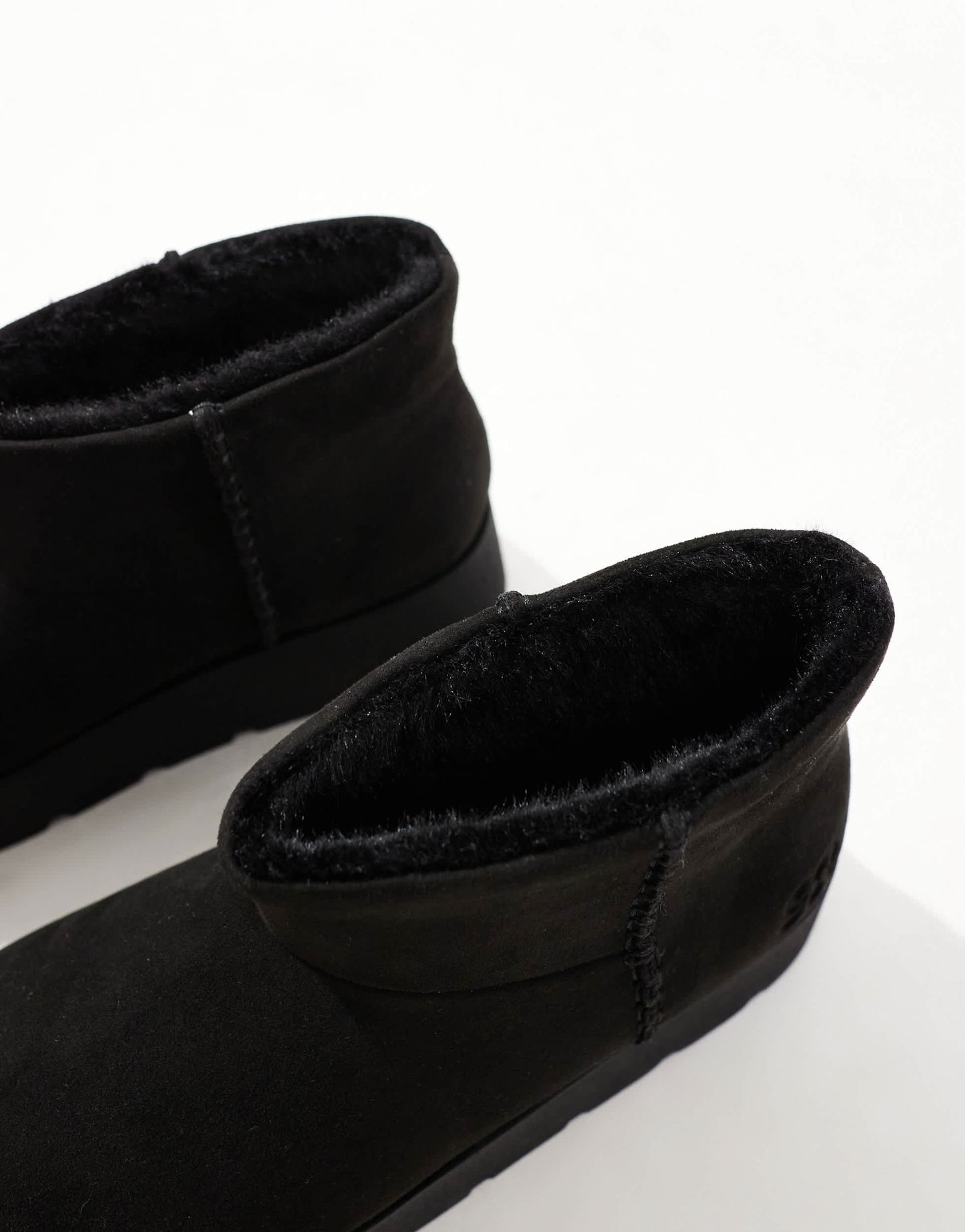 Pull&Bear cosy platform ankle boot in black