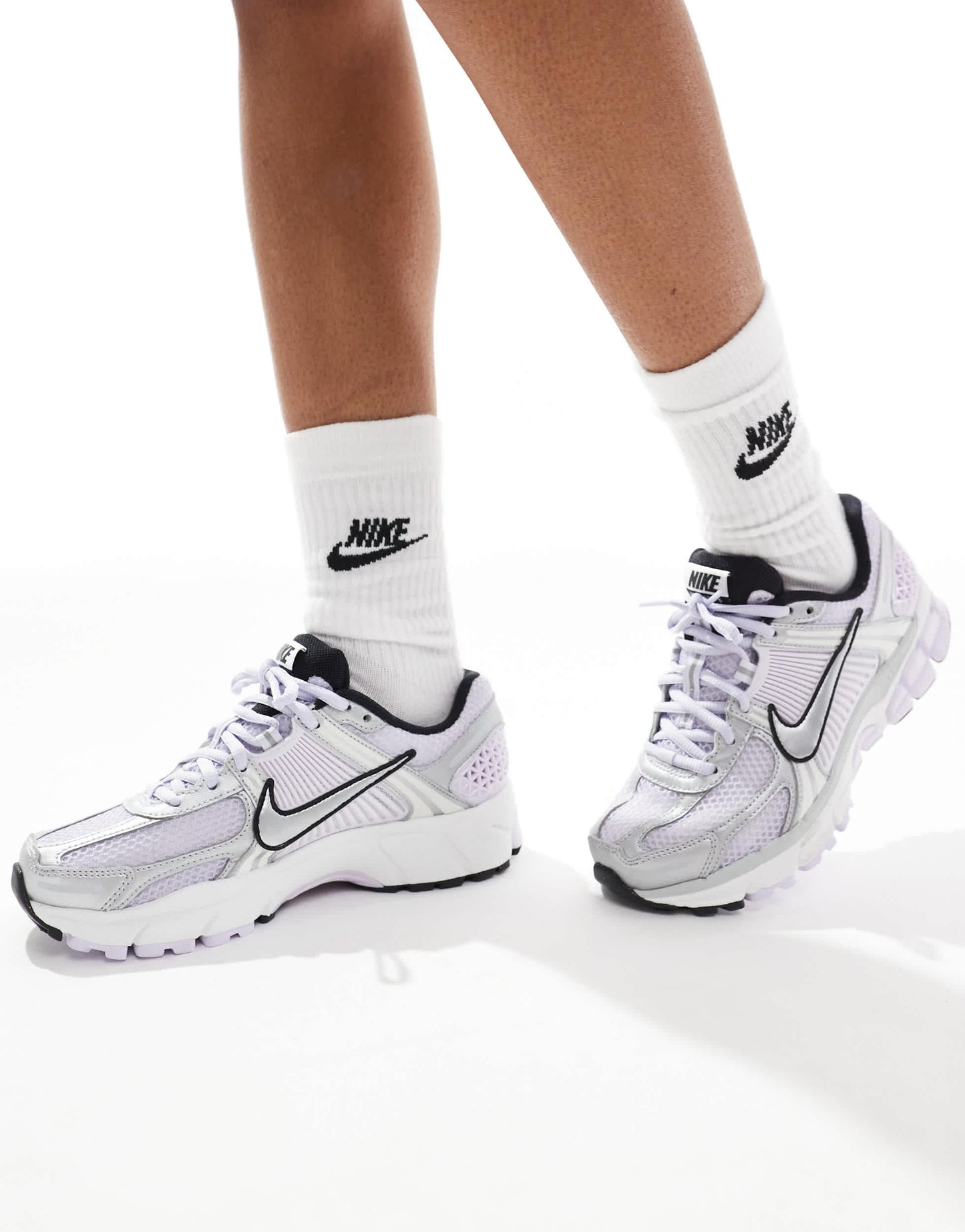 Nike Zoom Vomero 5 trainers in purple and white