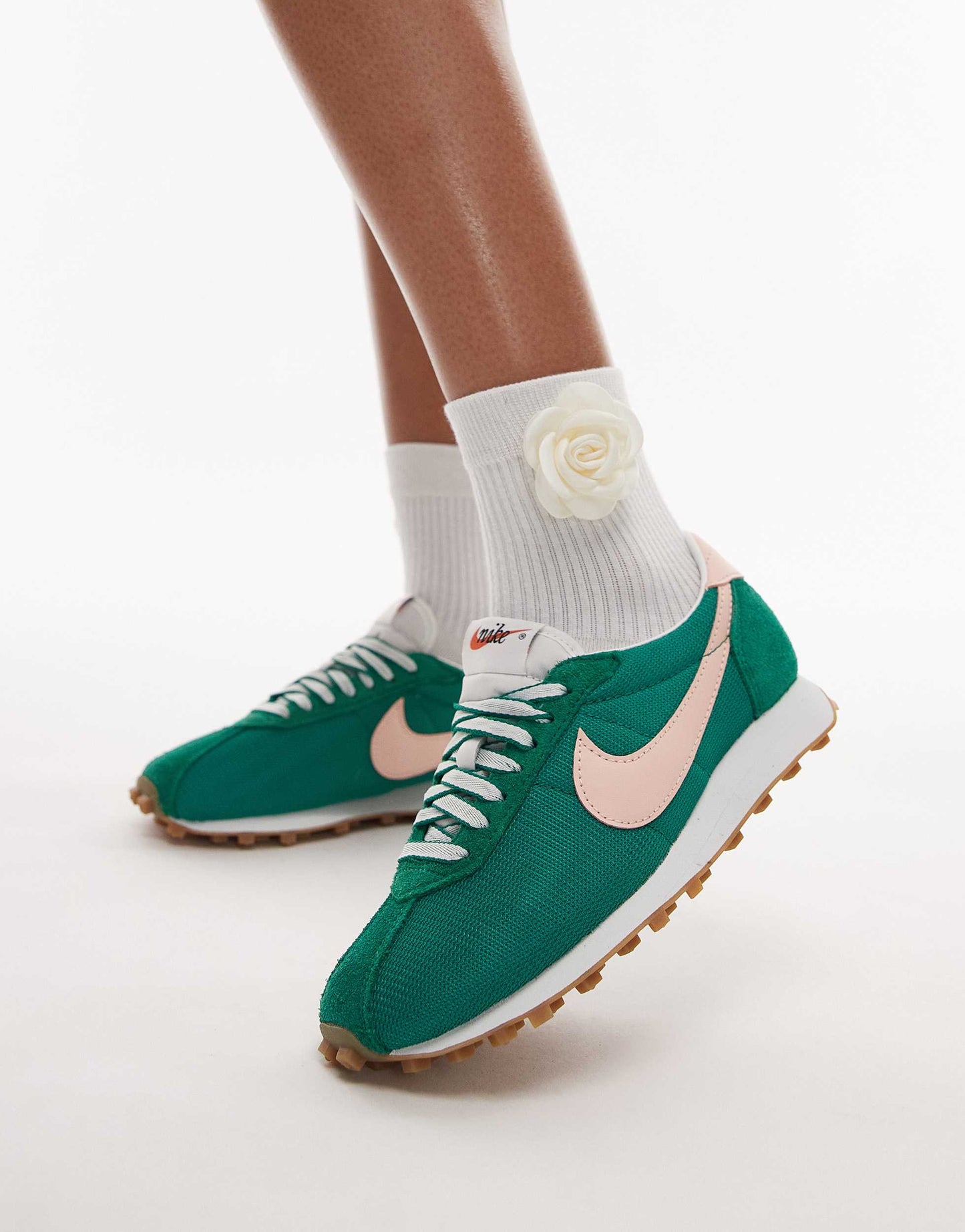 Nike LD-1000 SE trainers in green and pink