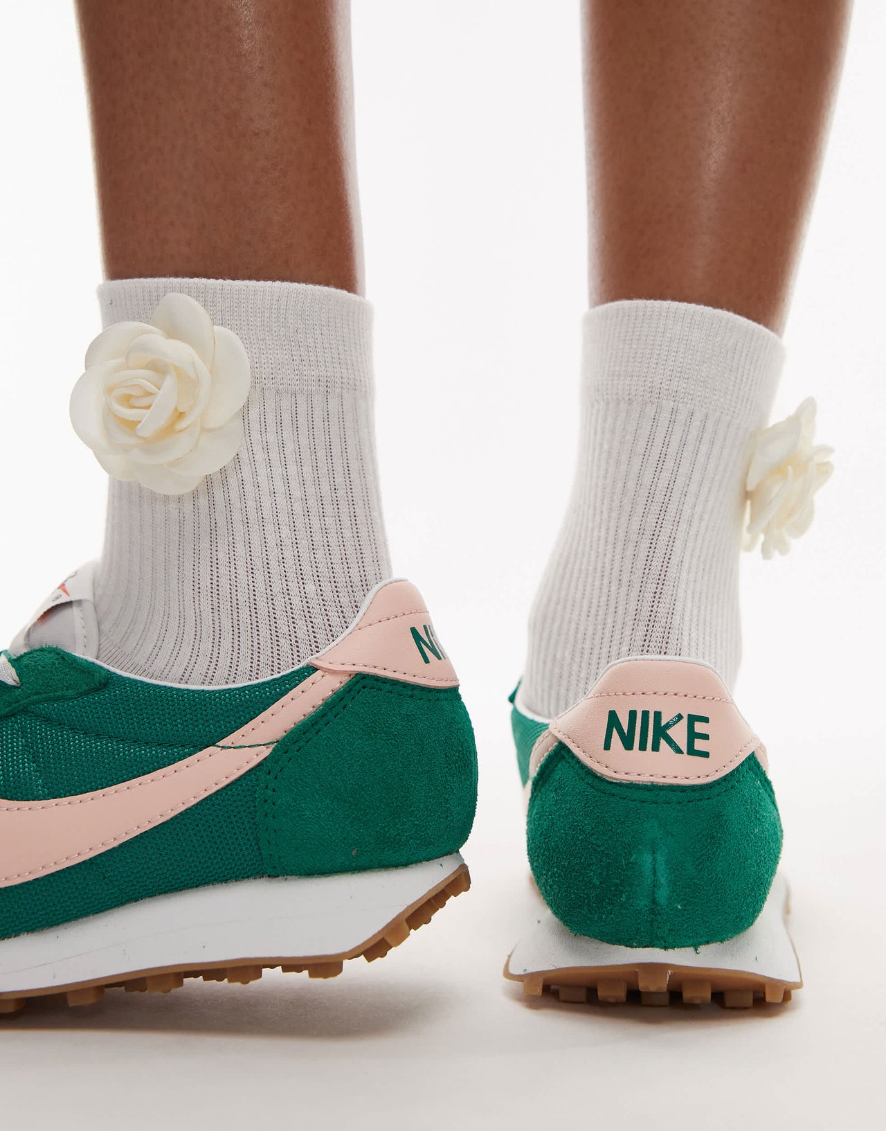 Nike LD-1000 SE trainers in green and pink