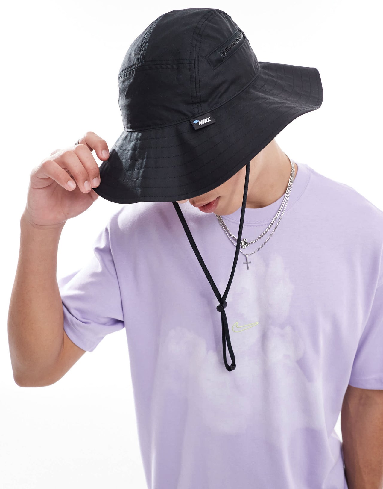 Nike bucket hat in black