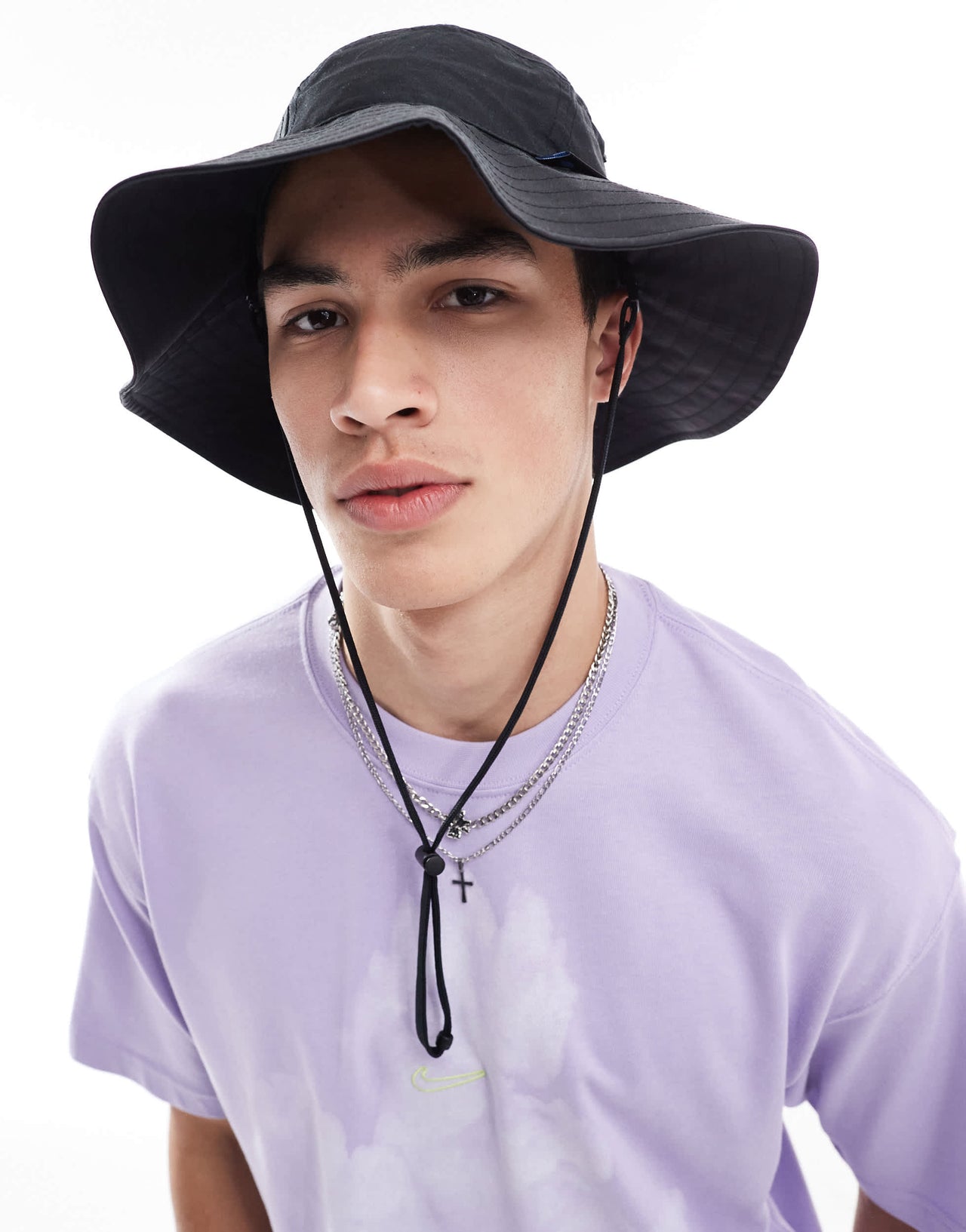 Nike bucket hat in black