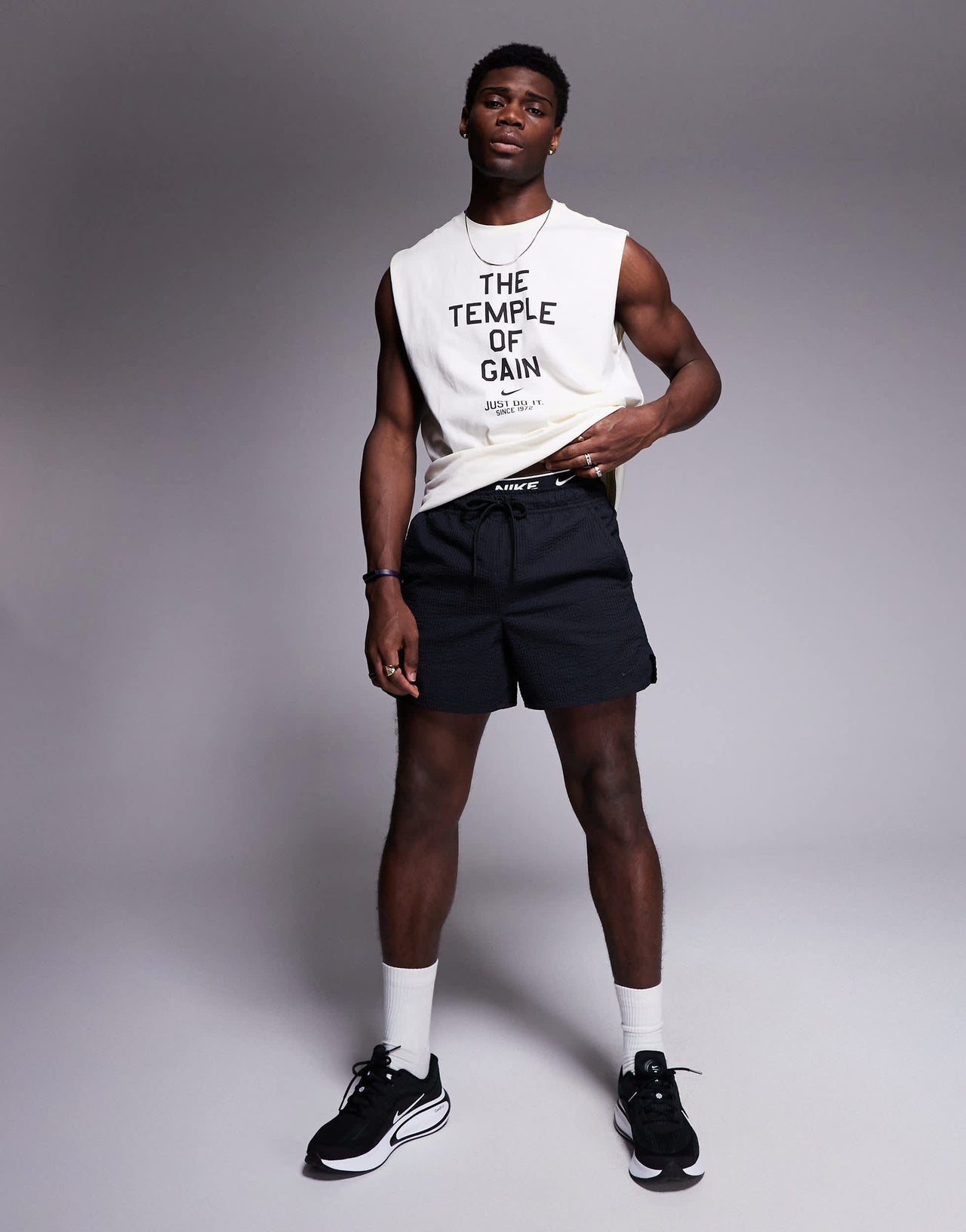 Nike Training Unlimited Dri-FIT seersucker 5 inch shorts in black