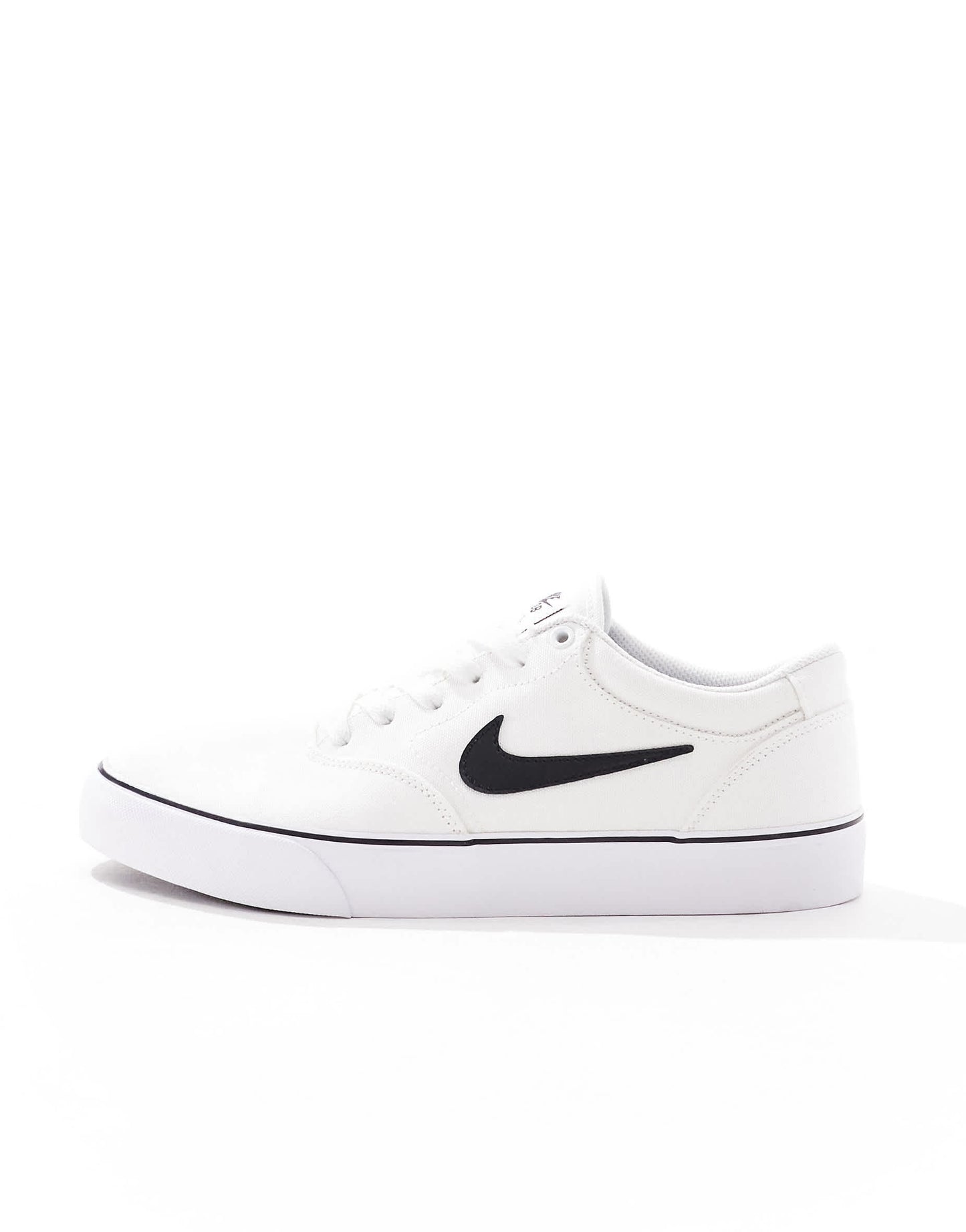 Nike SB Chron 2 trainers in white
