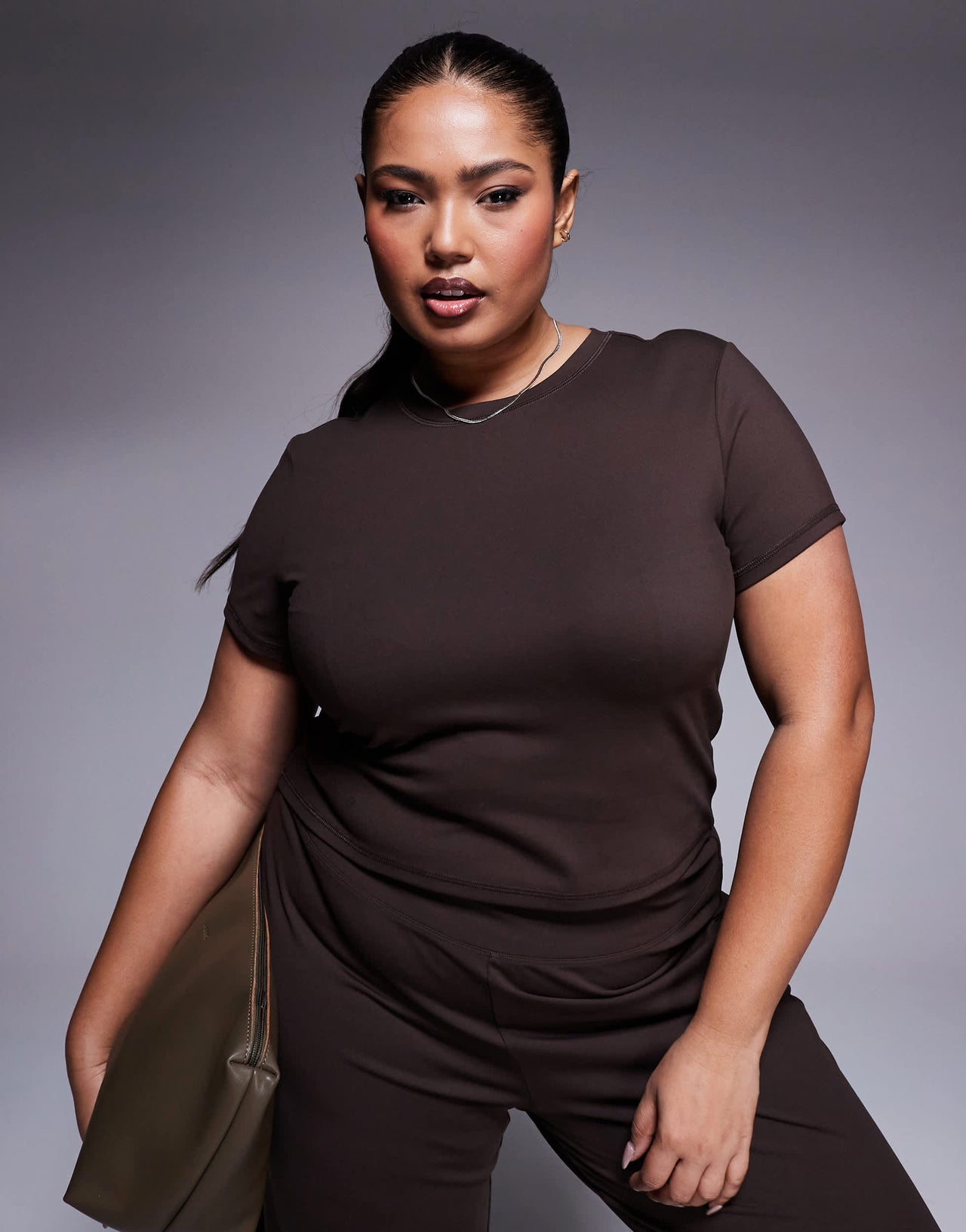 4505 Curve Icon soft touch studio baby t-shirt in chocolate