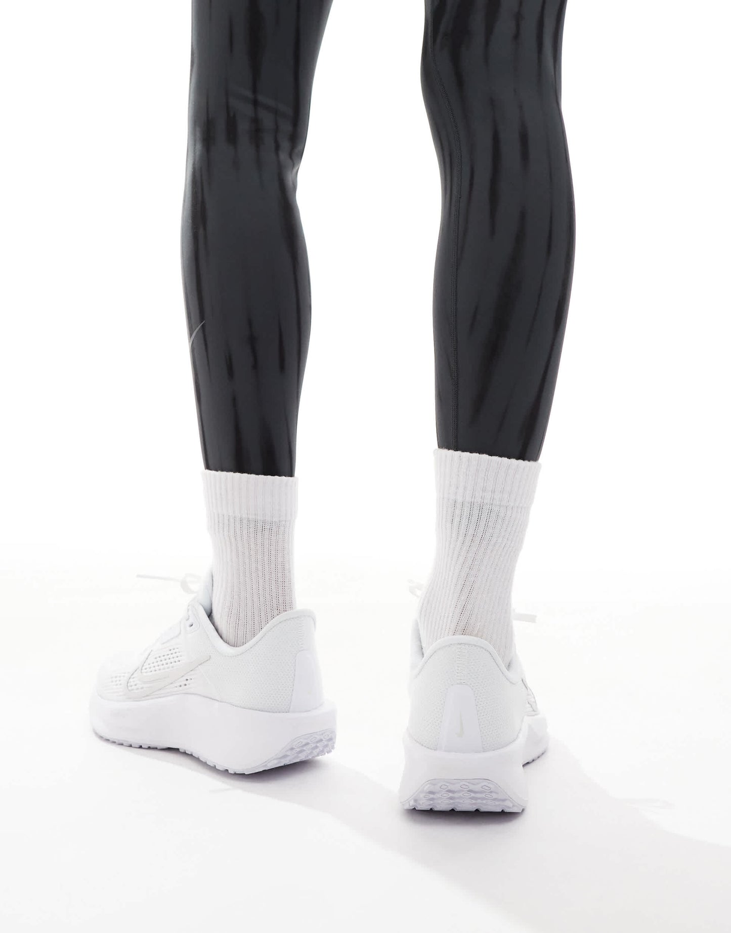 Nike Running Quest 6 trainers in white and grey