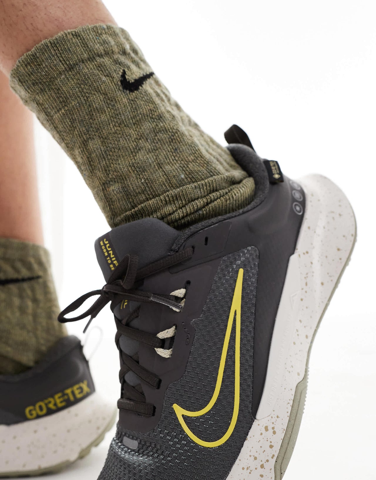 Nike Running Juniper Trail 2 Gore-TEX trainers in dark grey