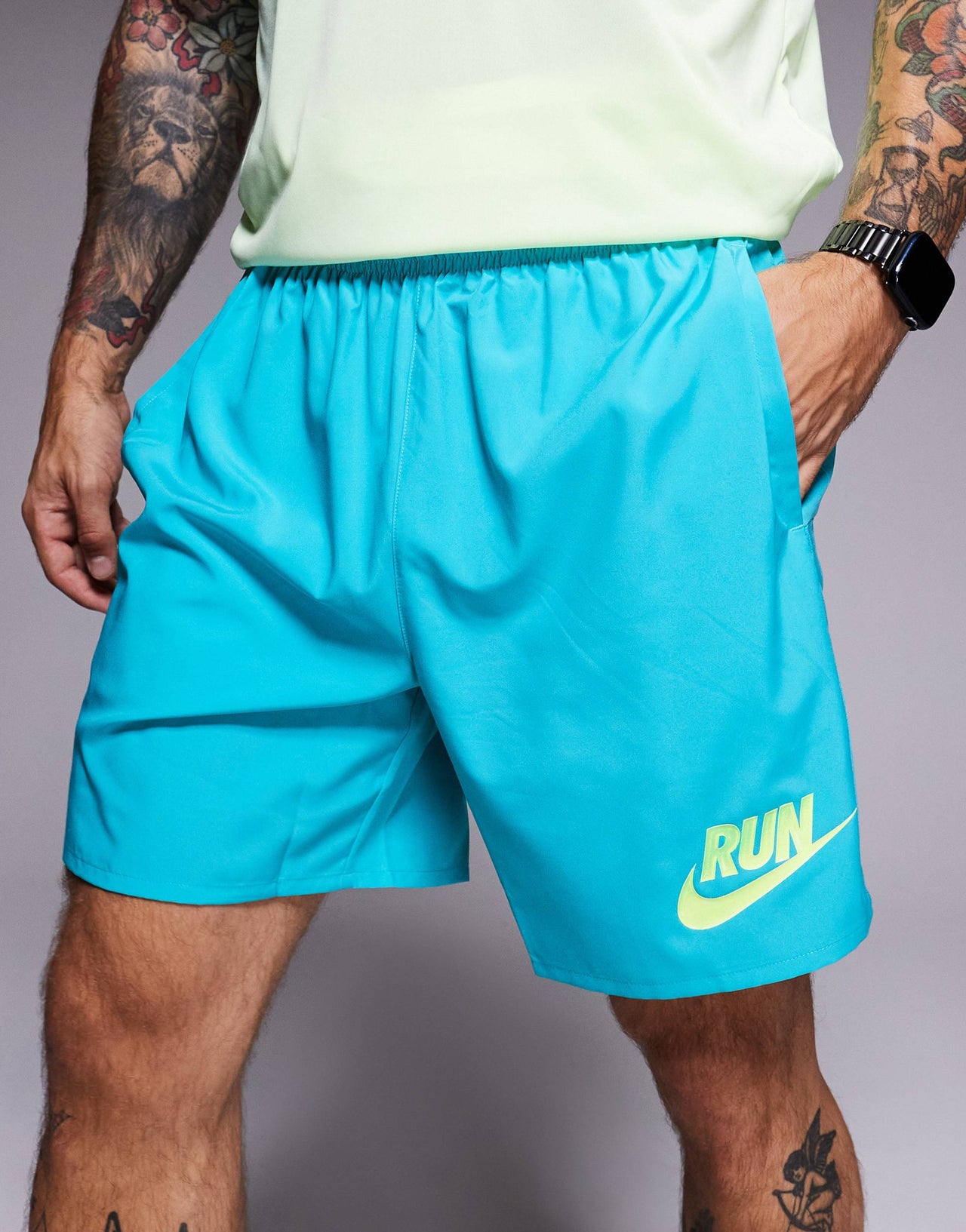Nike Running Challenger Dri-FIT 7 inch shorts in blue