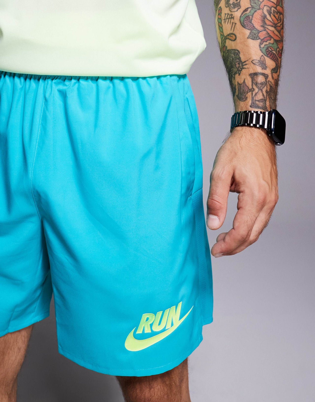 Nike Running Challenger Dri-FIT 7 inch shorts in blue