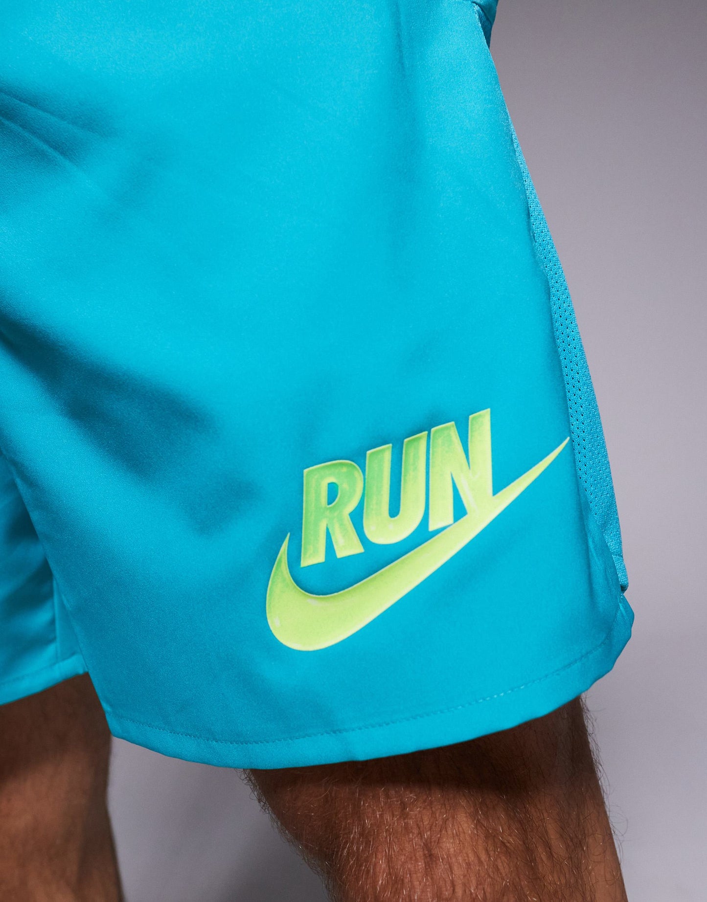 Nike Running Challenger Dri-FIT 7 inch shorts in blue