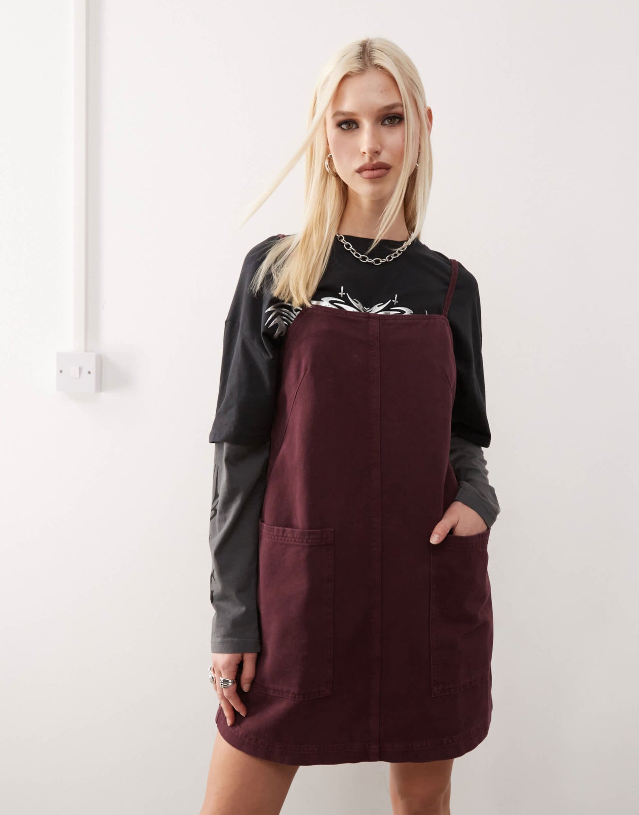 COLLUSION denim pinny dress in burgundy