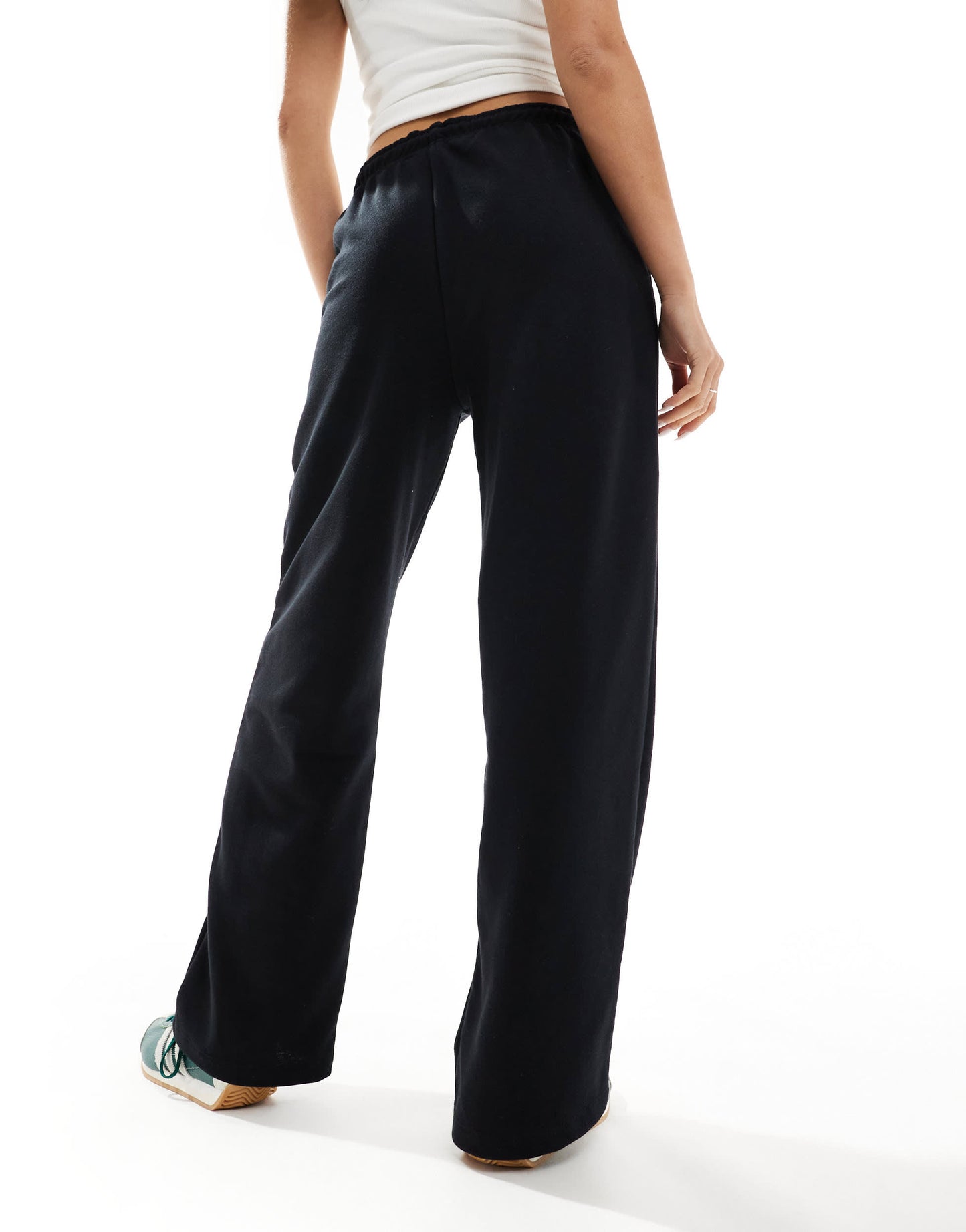 Pull&Bear wide leg jogger in black