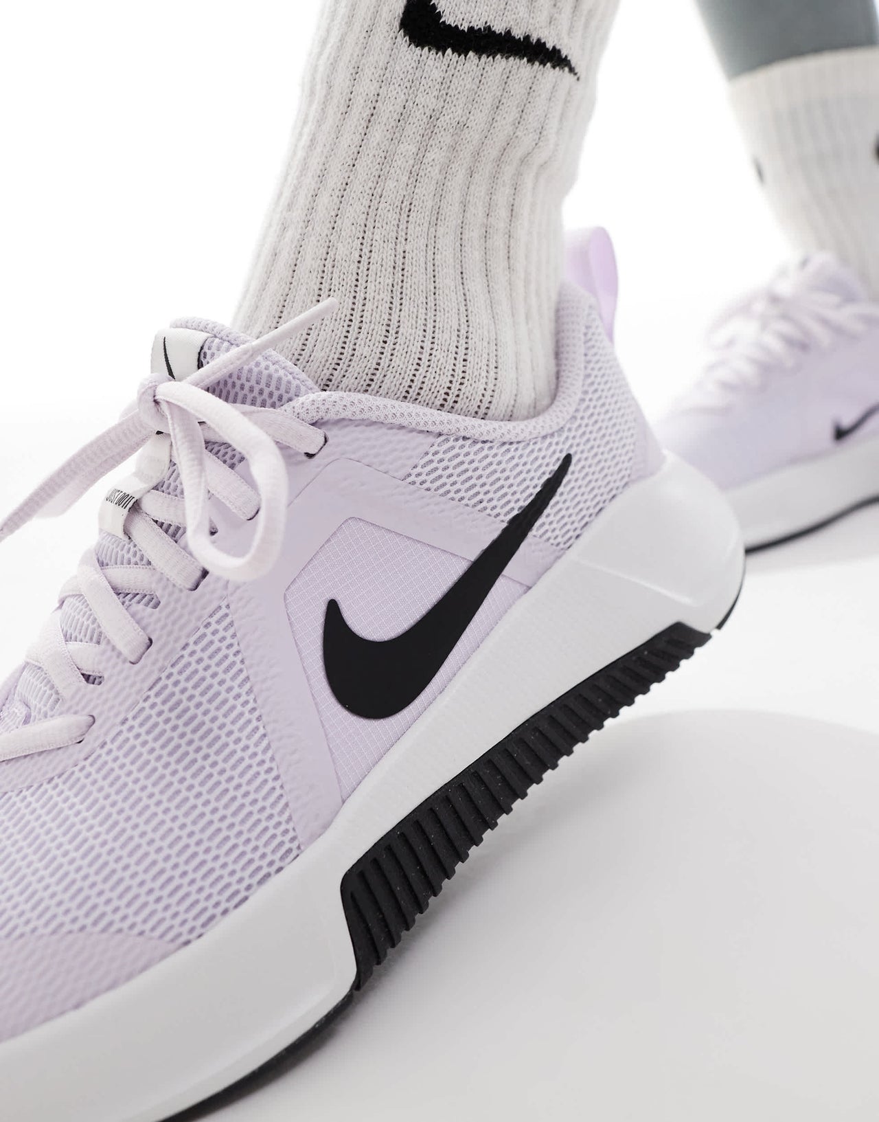 Nike Training MC 3 trainers in lilac and white