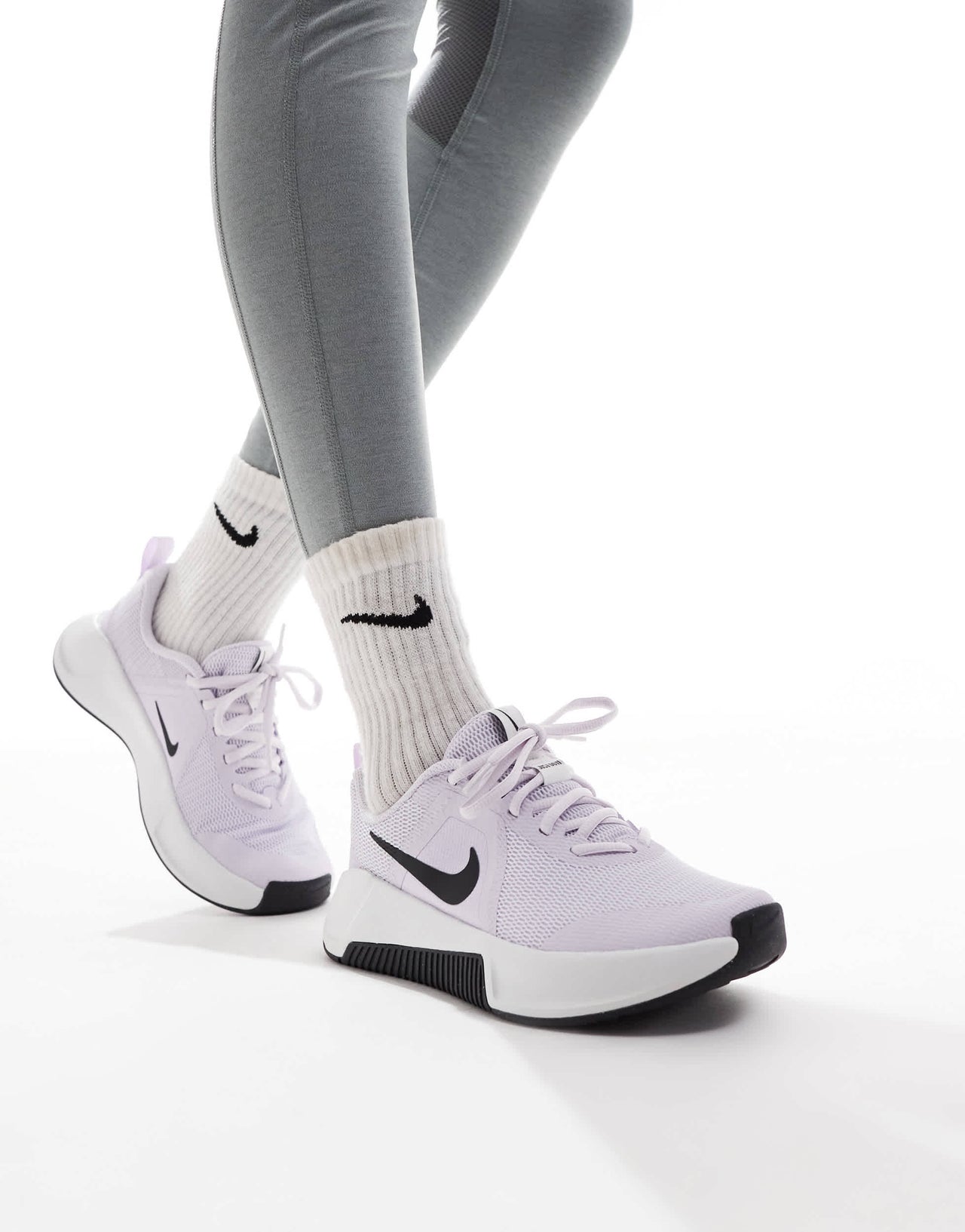 Nike Training MC 3 trainers in lilac and white