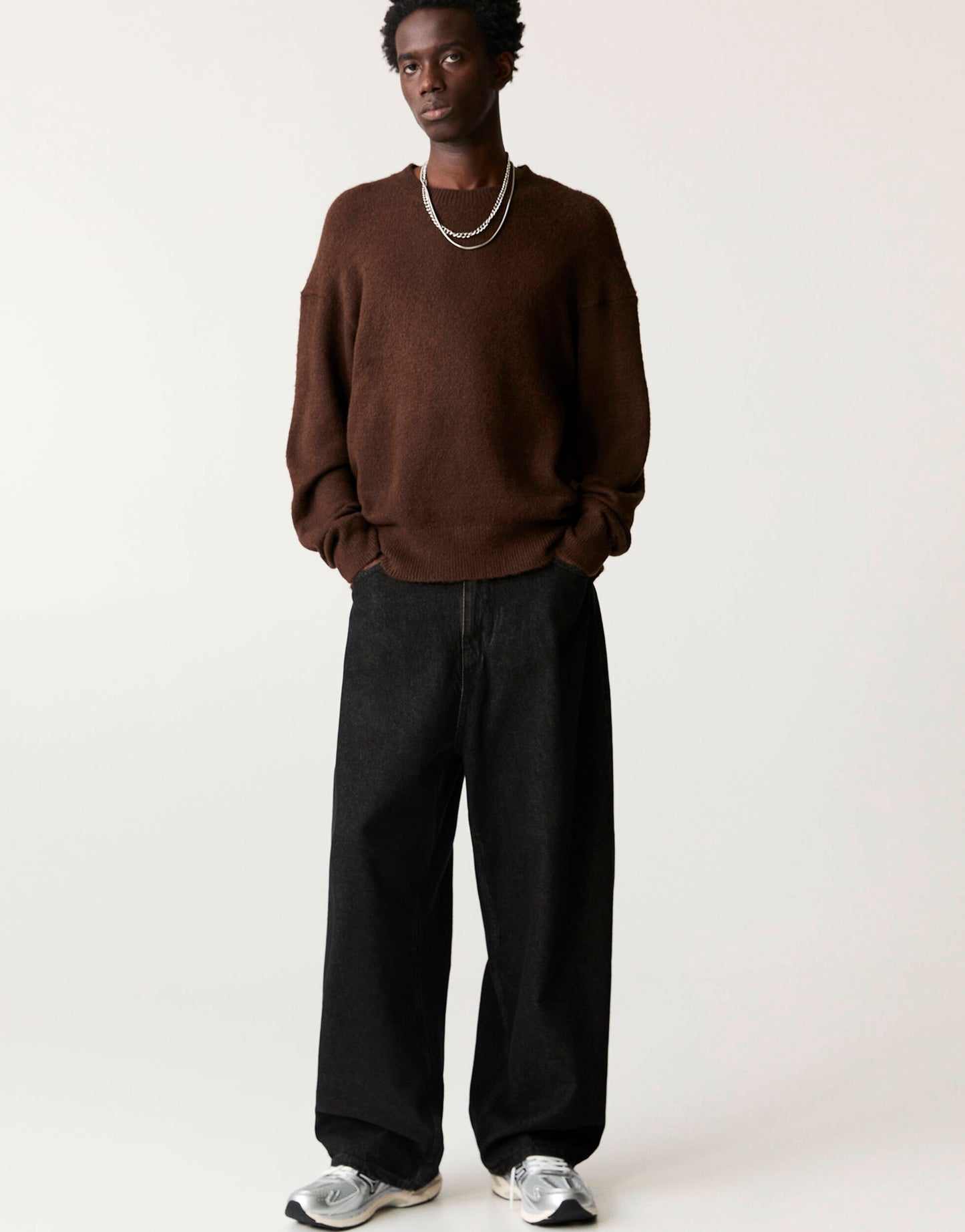 Pull&Bear fluffy knitted jumper in chocolate