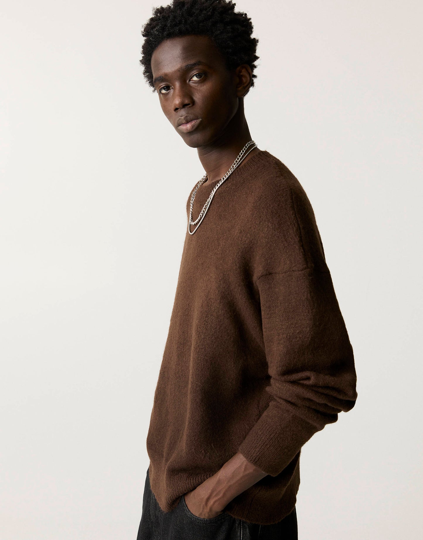Pull&Bear fluffy knitted jumper in chocolate
