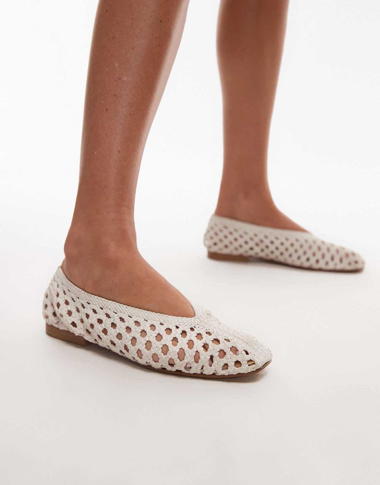 Topshop Beatti woven flat shoe in off white