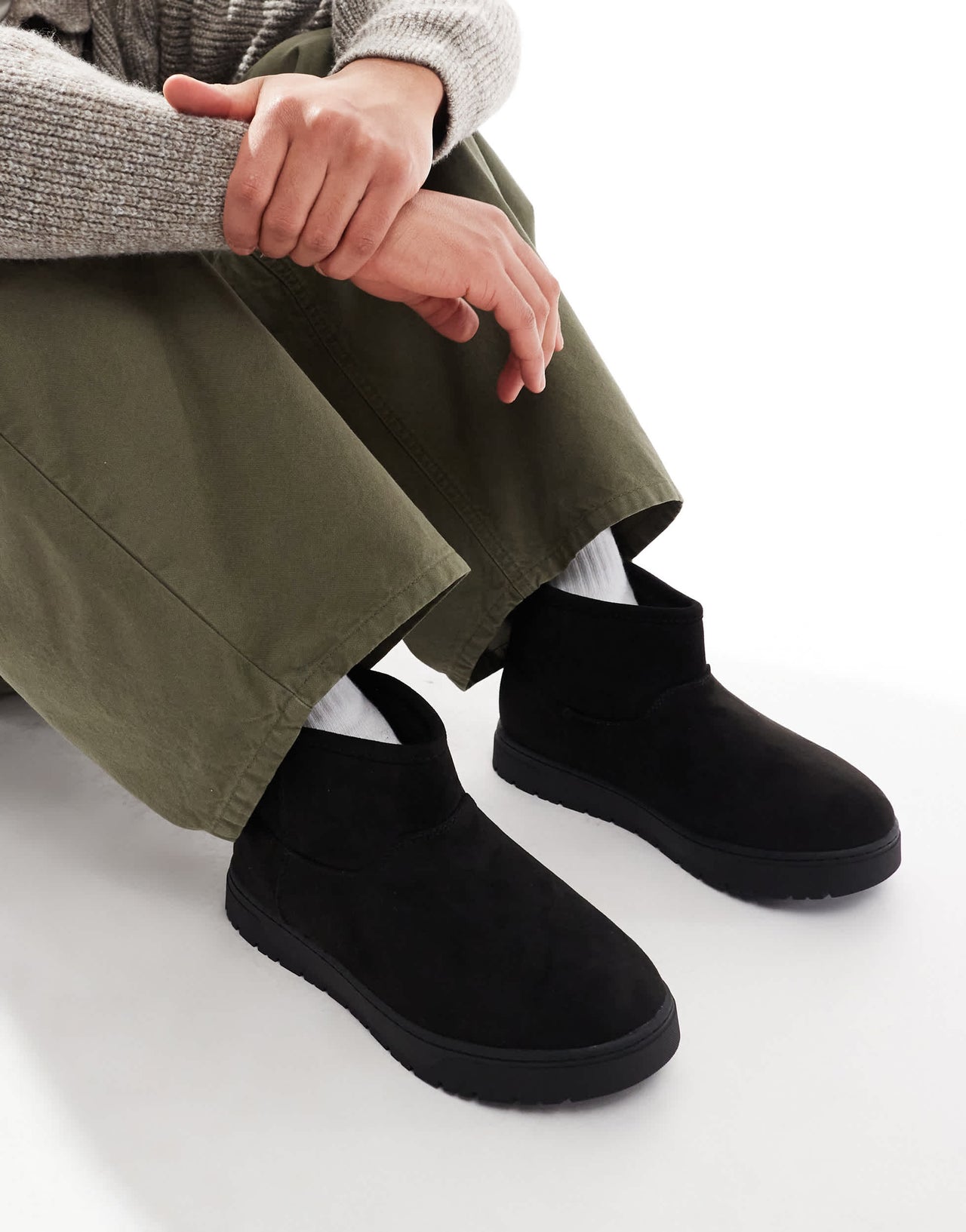 Pull&Bear fur lined faux suede boot in black