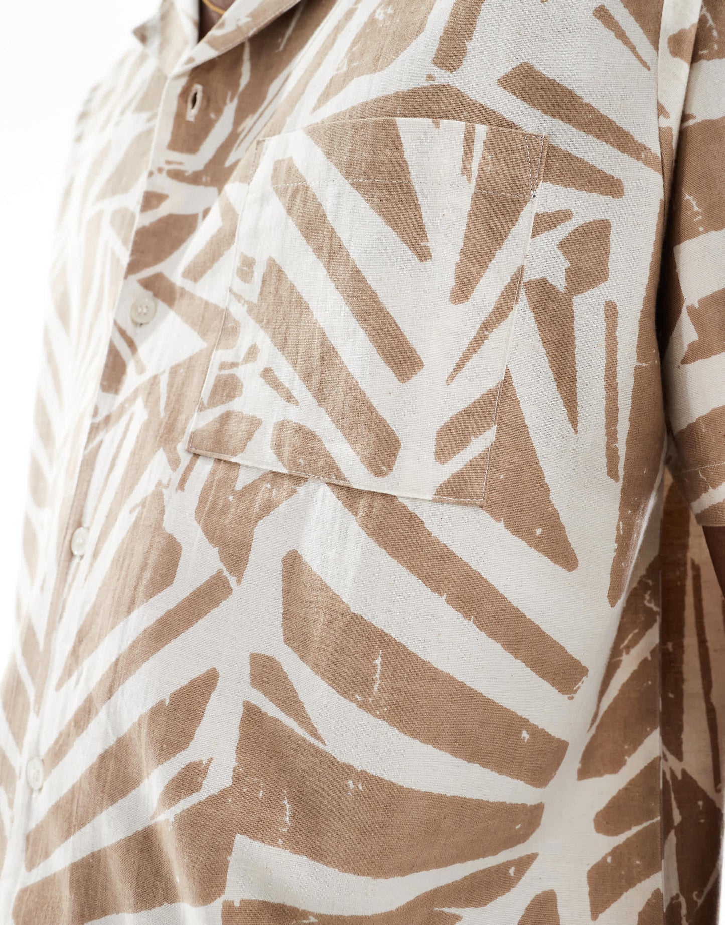 Aray abstract print resort beach shirt in brown