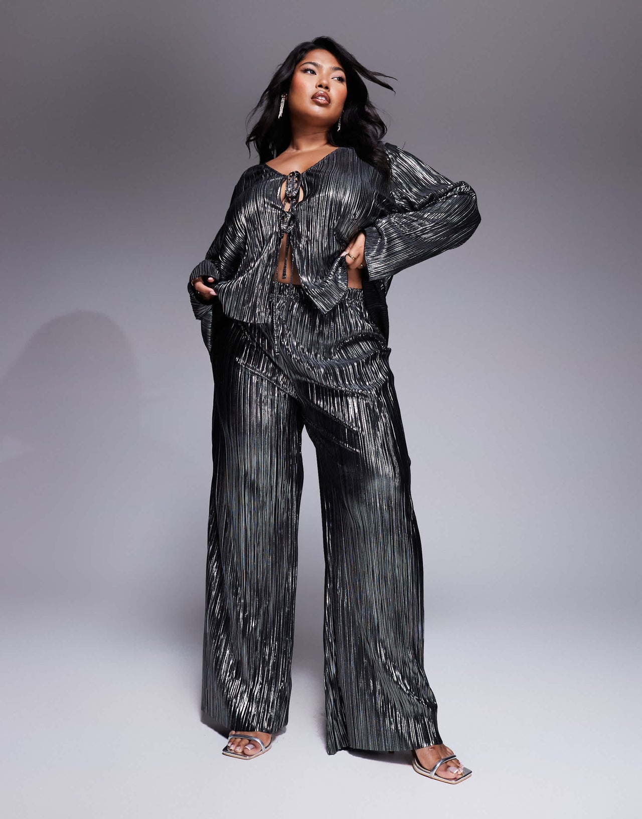 New Look Curve metallic plisse wide leg trousers in pewter