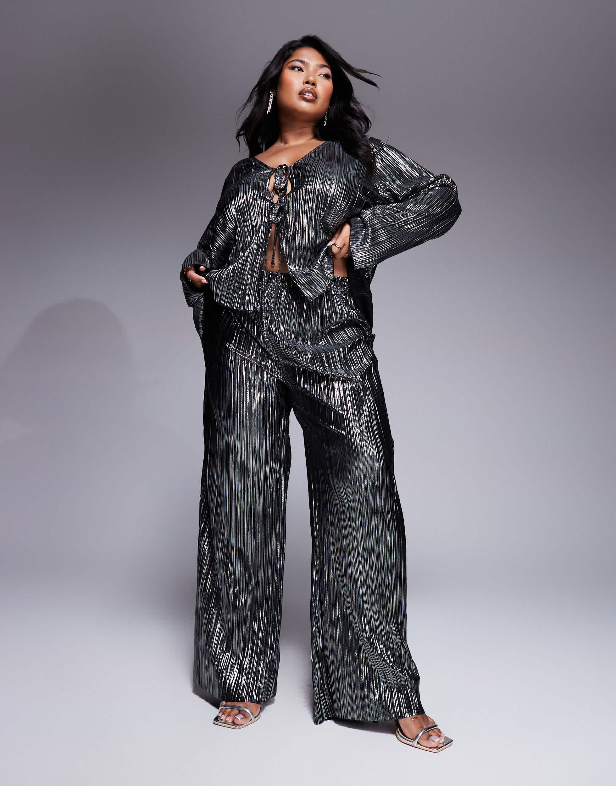 New Look Curve metallic plisse wide leg trousers in pewter