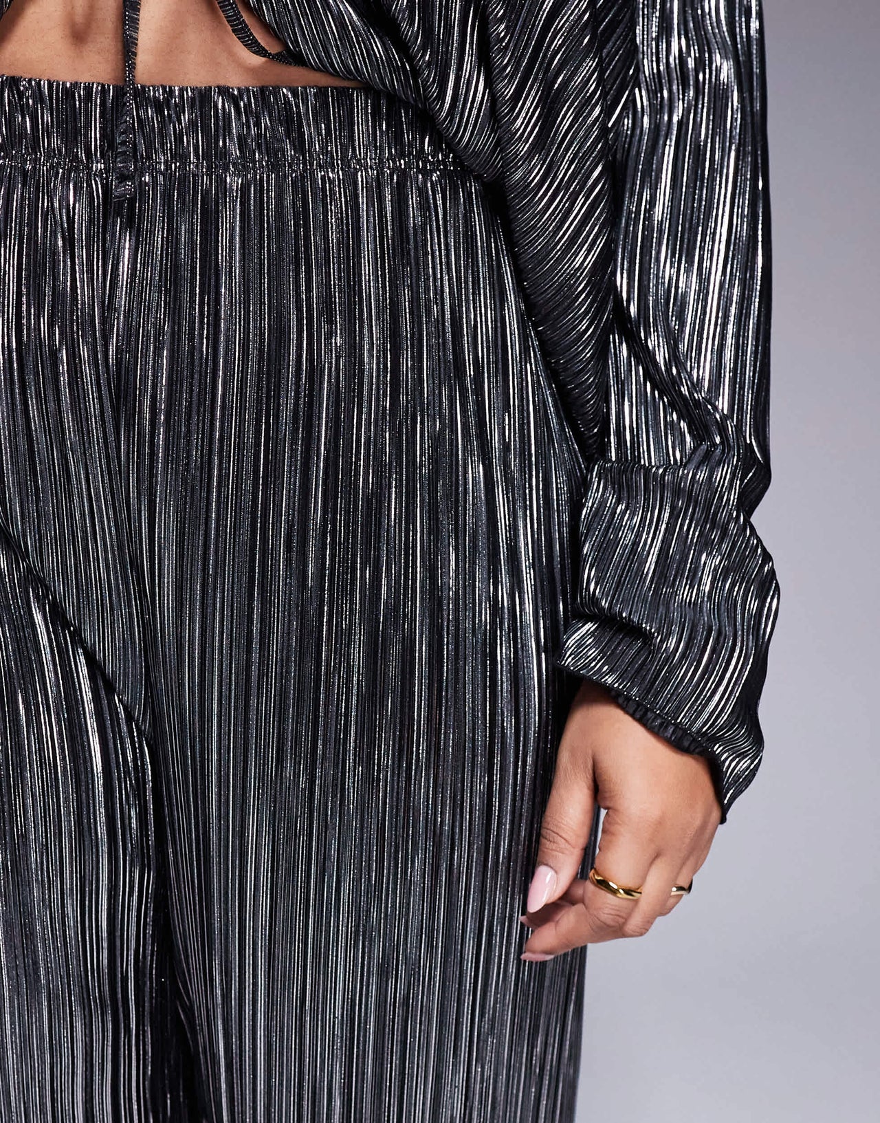 New Look Curve metallic plisse wide leg trousers in pewter