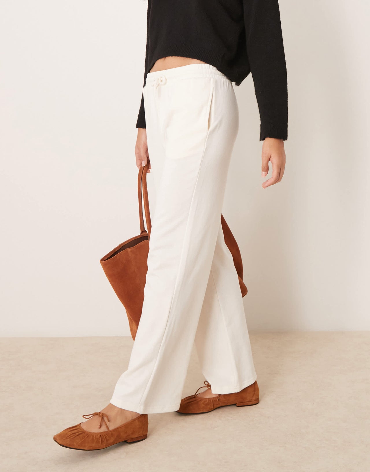 New Look wide leg joggers in off white