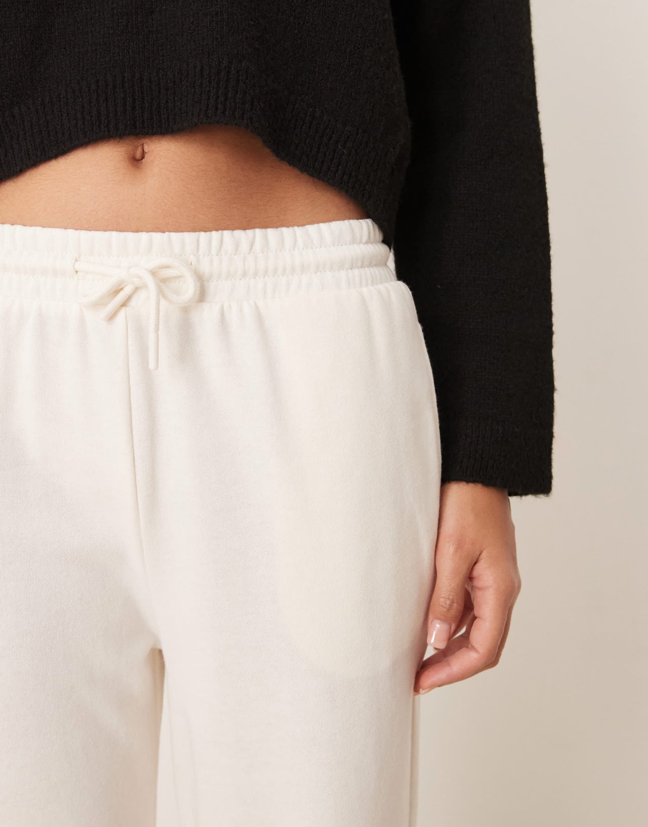 New Look wide leg joggers in off white