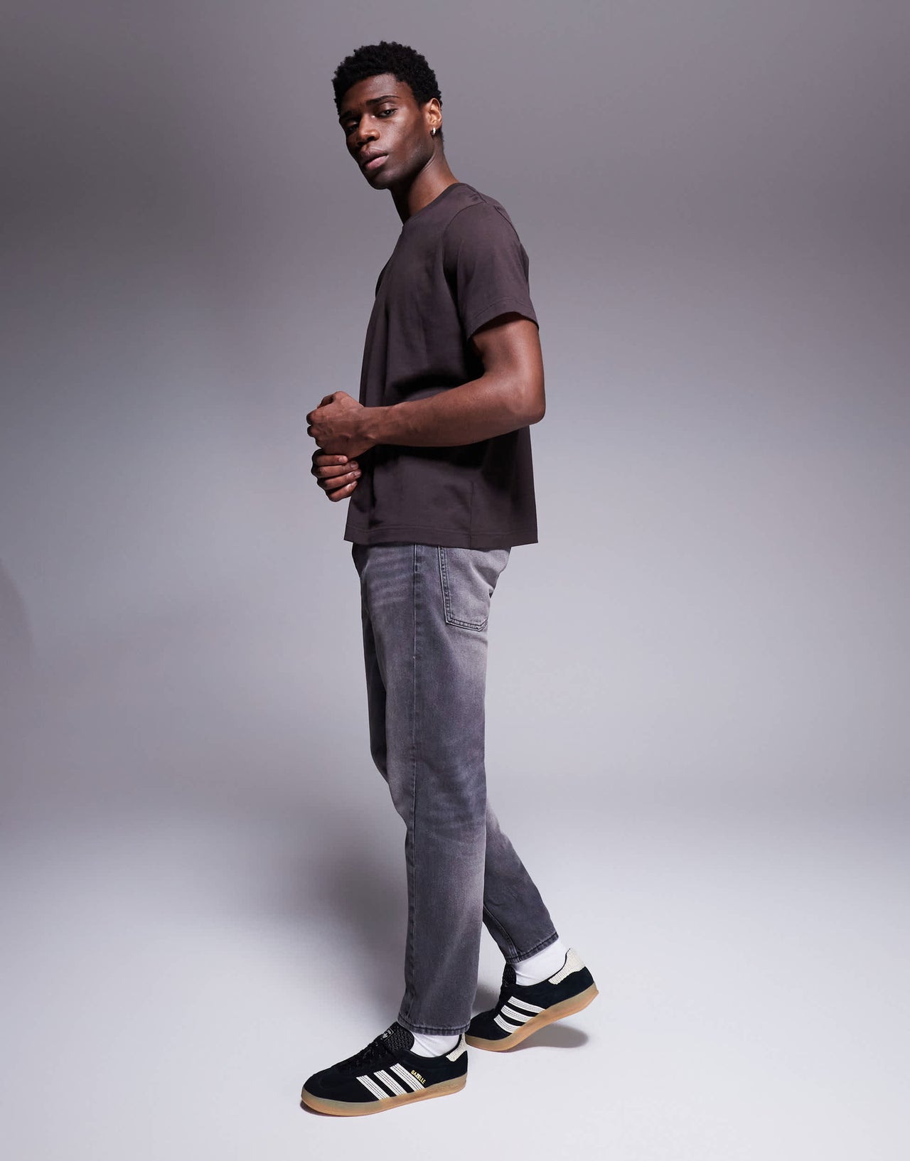 ASOS DESIGN tapered jeans in washed grey