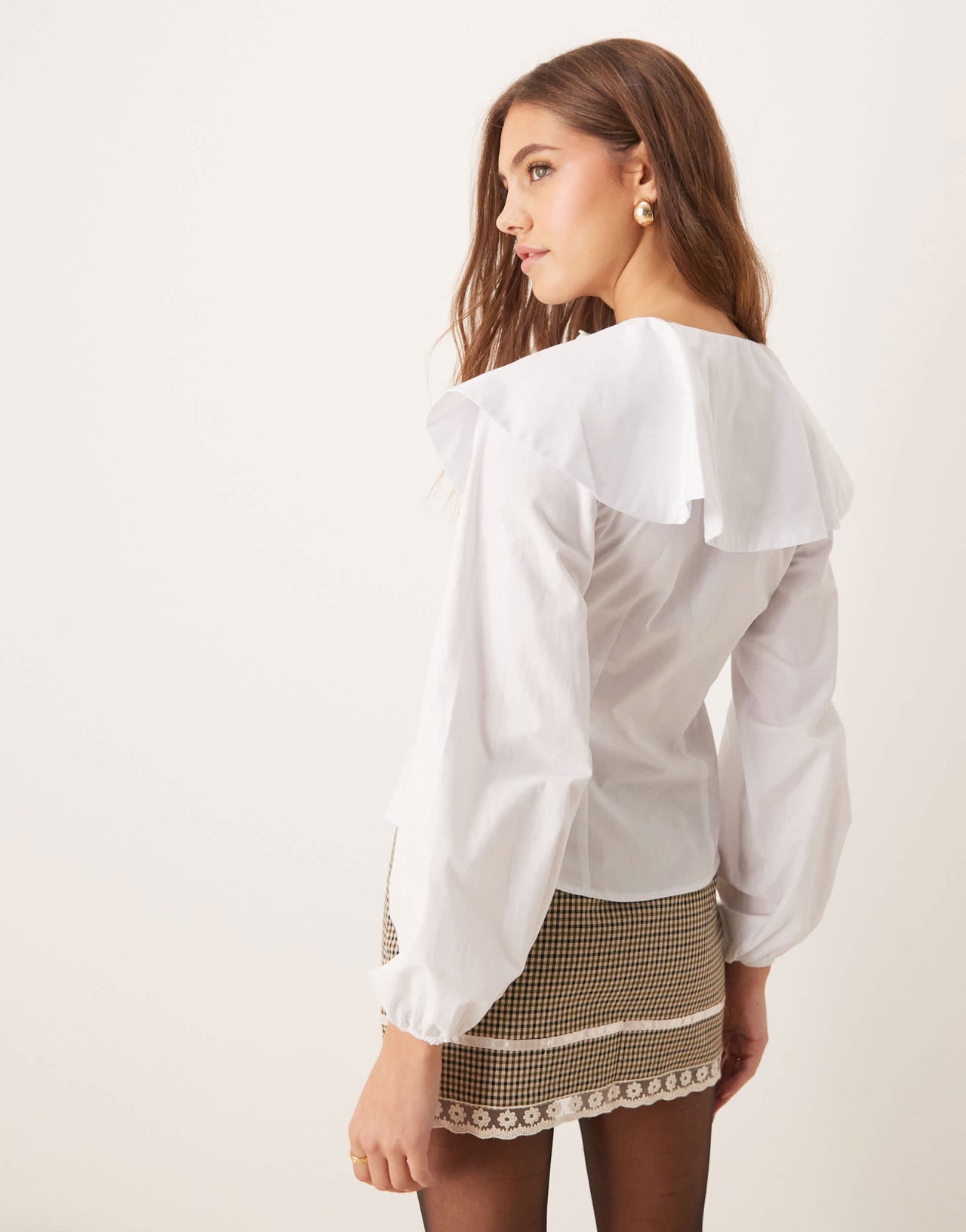 ASOS DESIGN poplin oversized collar fitted shirt in white