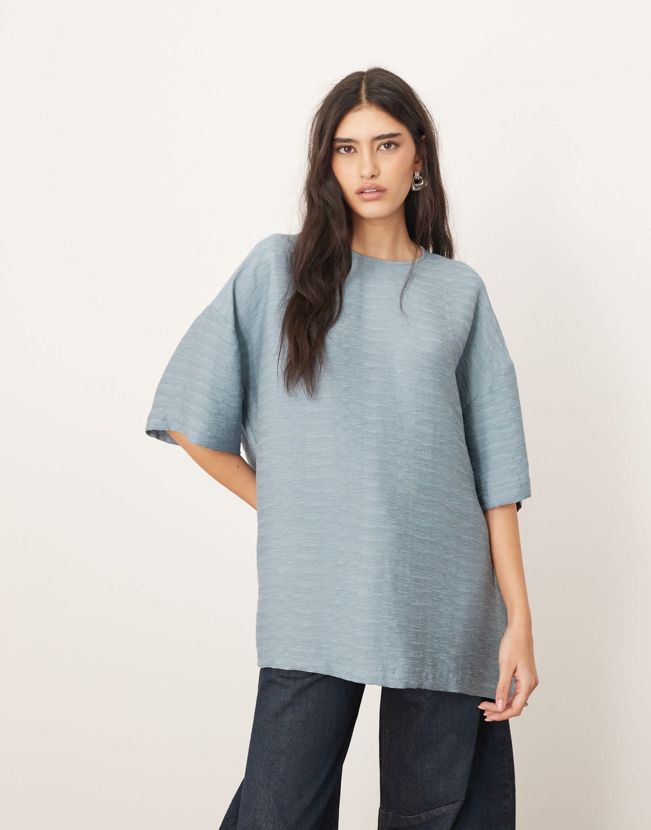 ARRANGE oversized textured boxy woven t-shirt in denim blue