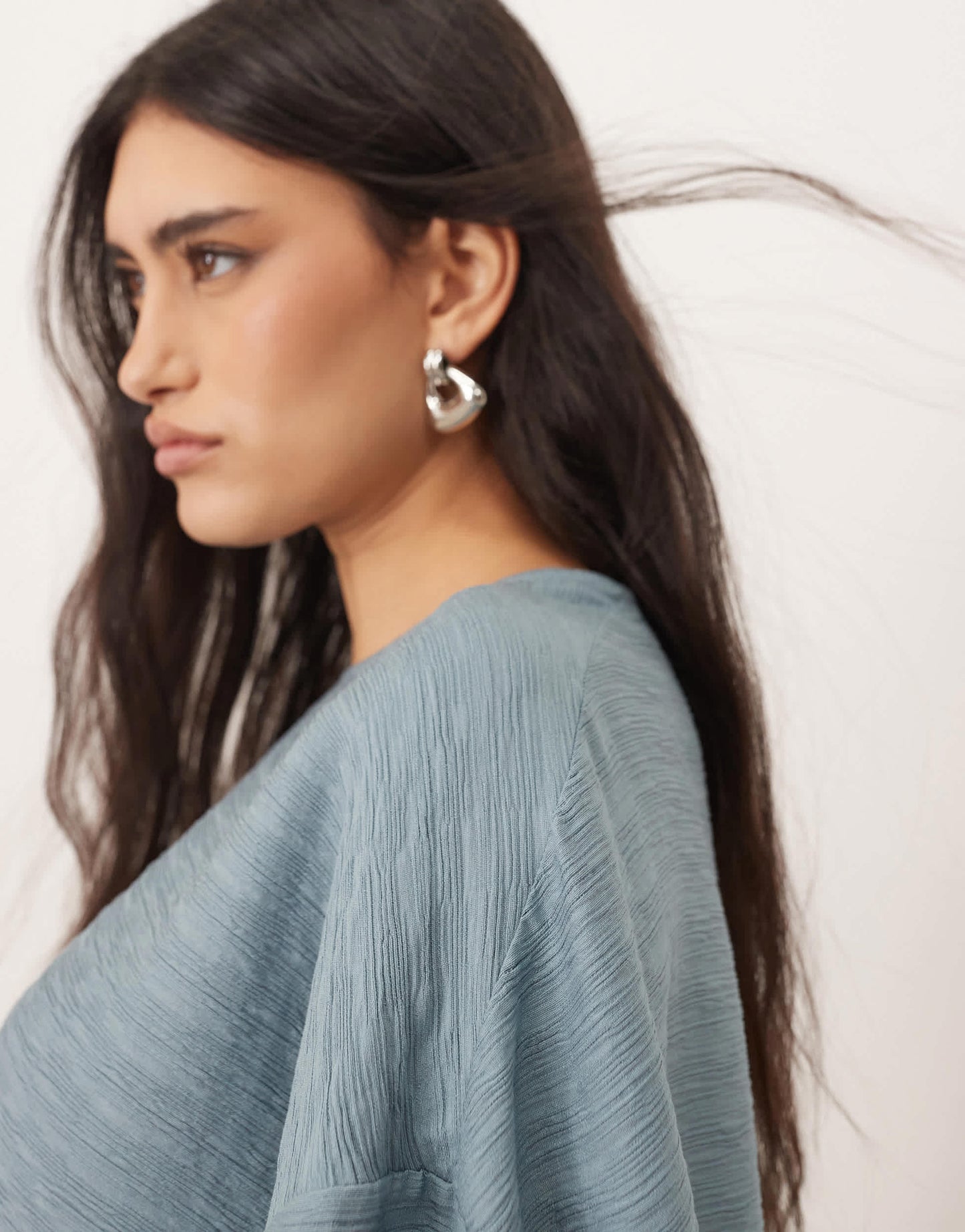 ARRANGE oversized textured boxy woven t-shirt in denim blue