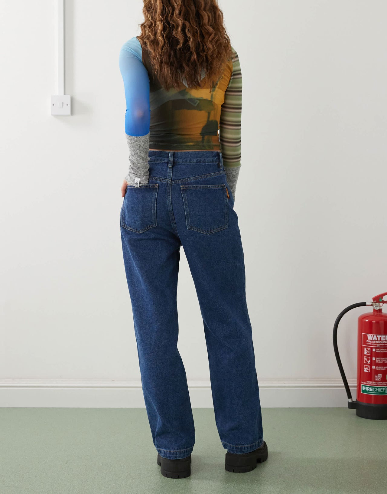 Santa Cruz baggy jeans in mid wash