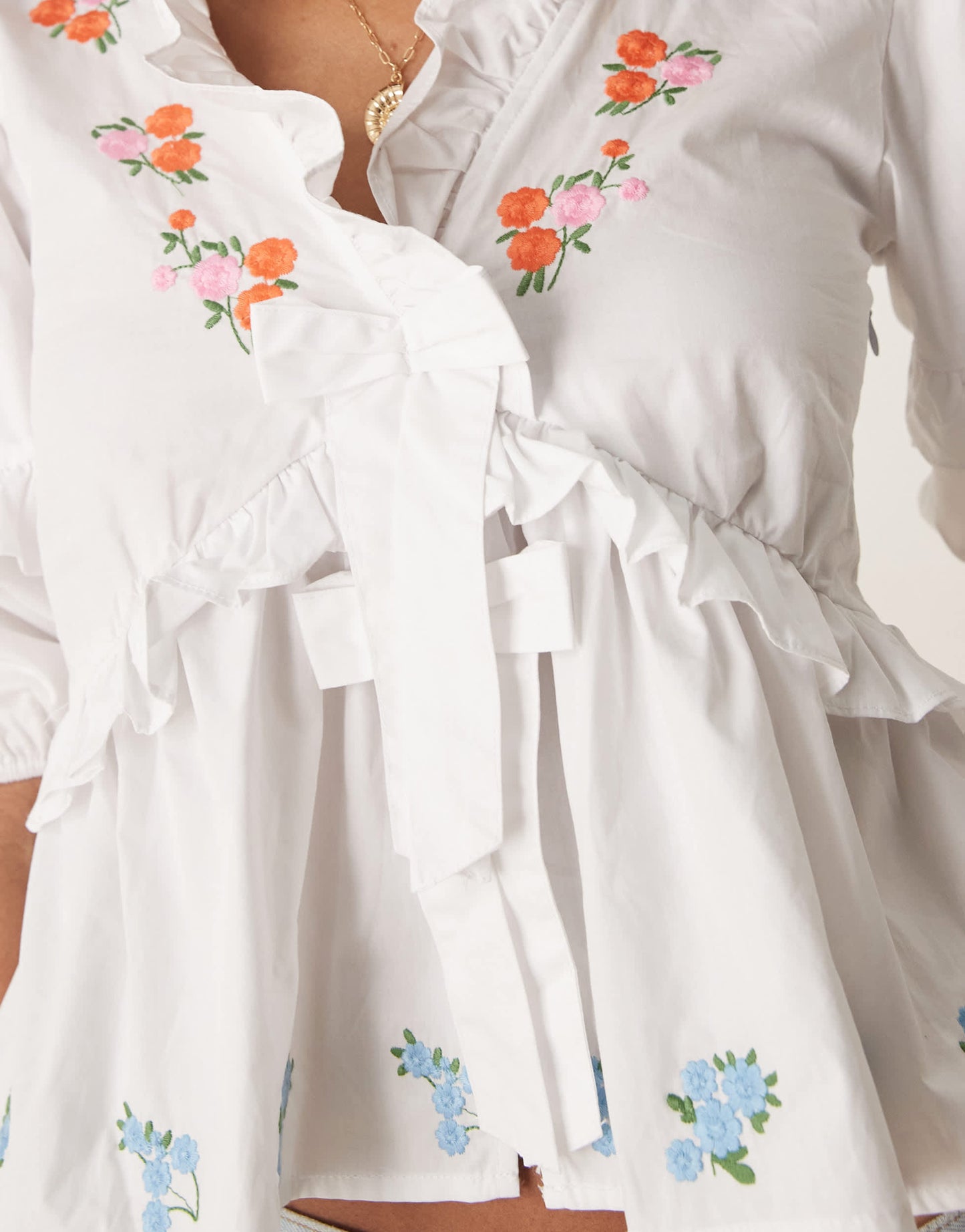 Glamorous boho frill blouse with floral embroidery in white