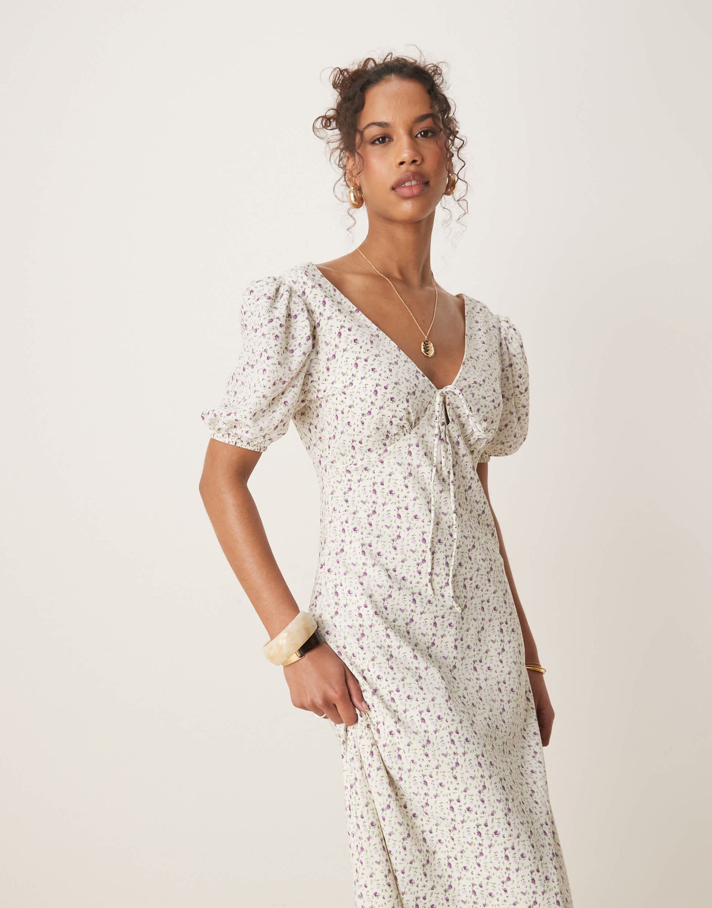 Glamorous v neck tie front maxi dress in lilac floral