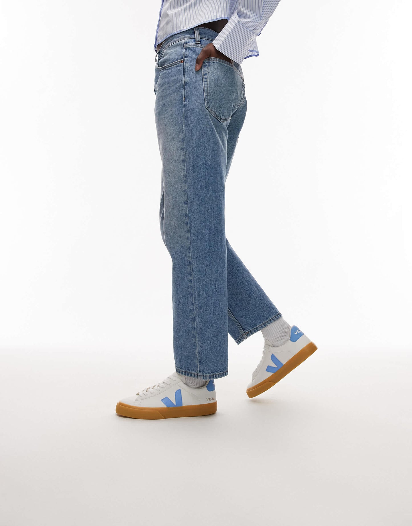 VEJA Campo trainer in extra white aqua