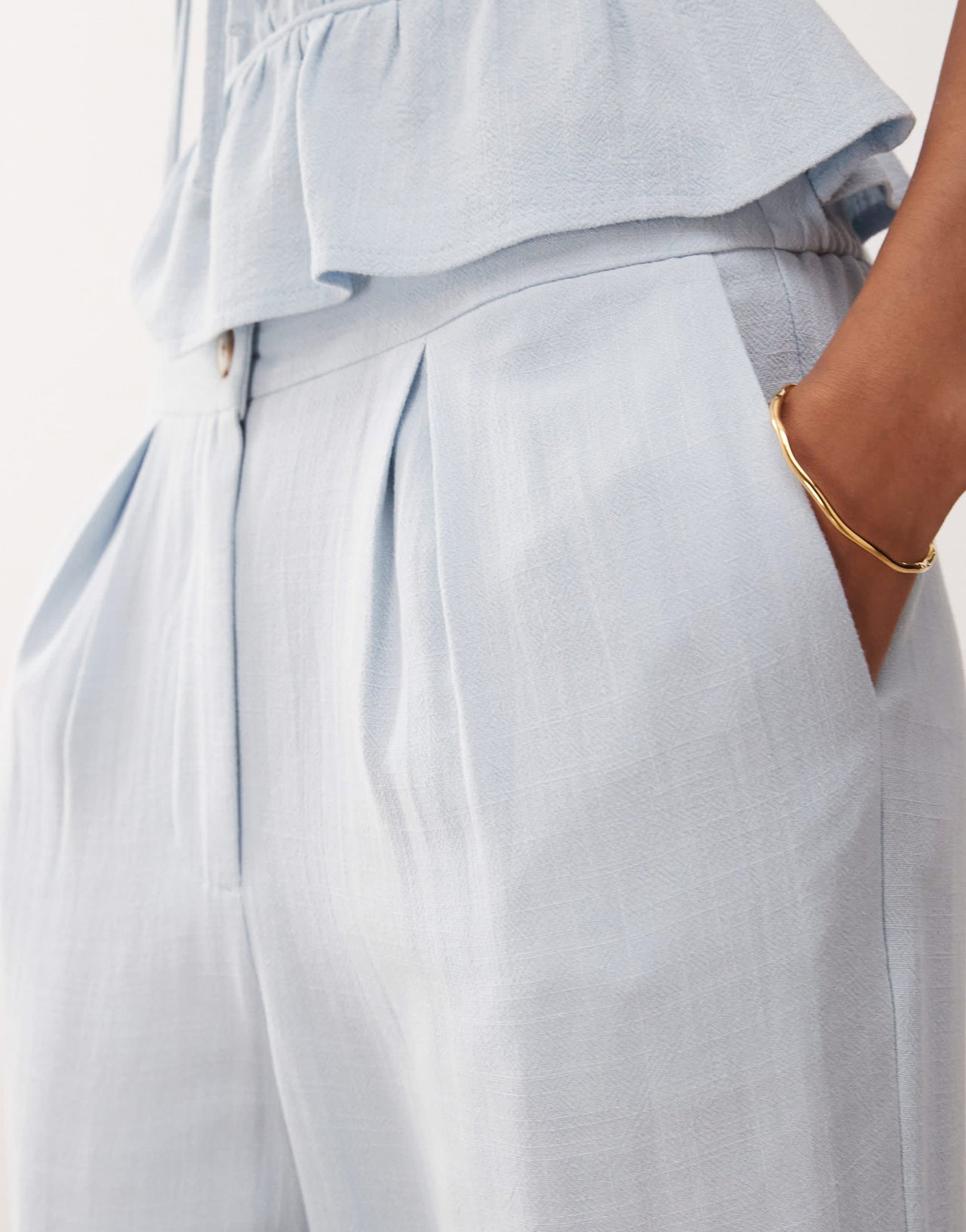 Reclaimed Vintage wide leg relaxed linen blend trouser in power blue