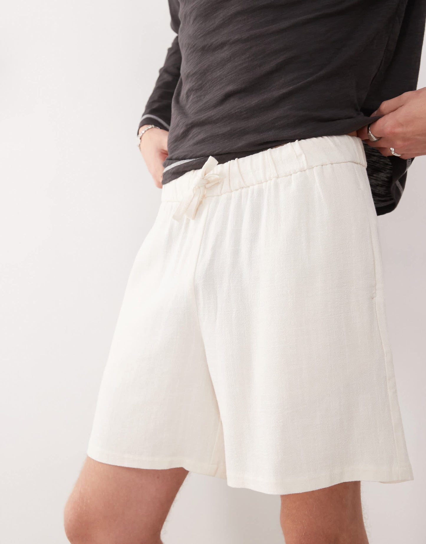 Reclaimed Vintage linen blend short in cream
