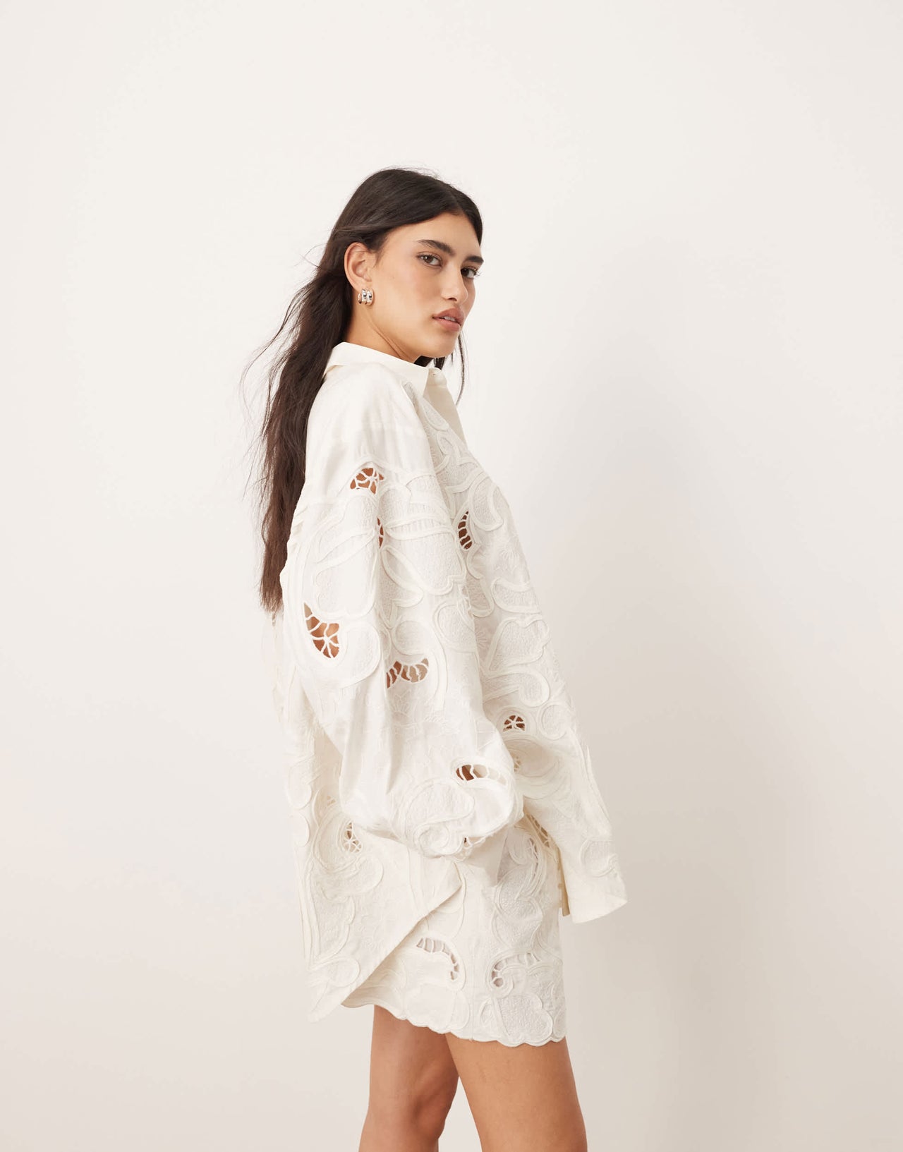 ARRANGE cotton mirrored floral embroidered cutwork shorts co-ord in white