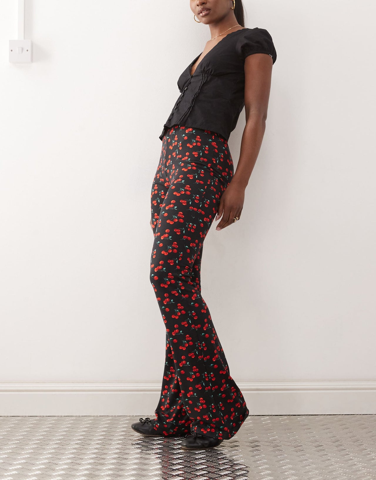 Noisy May flare trouser in cherry print