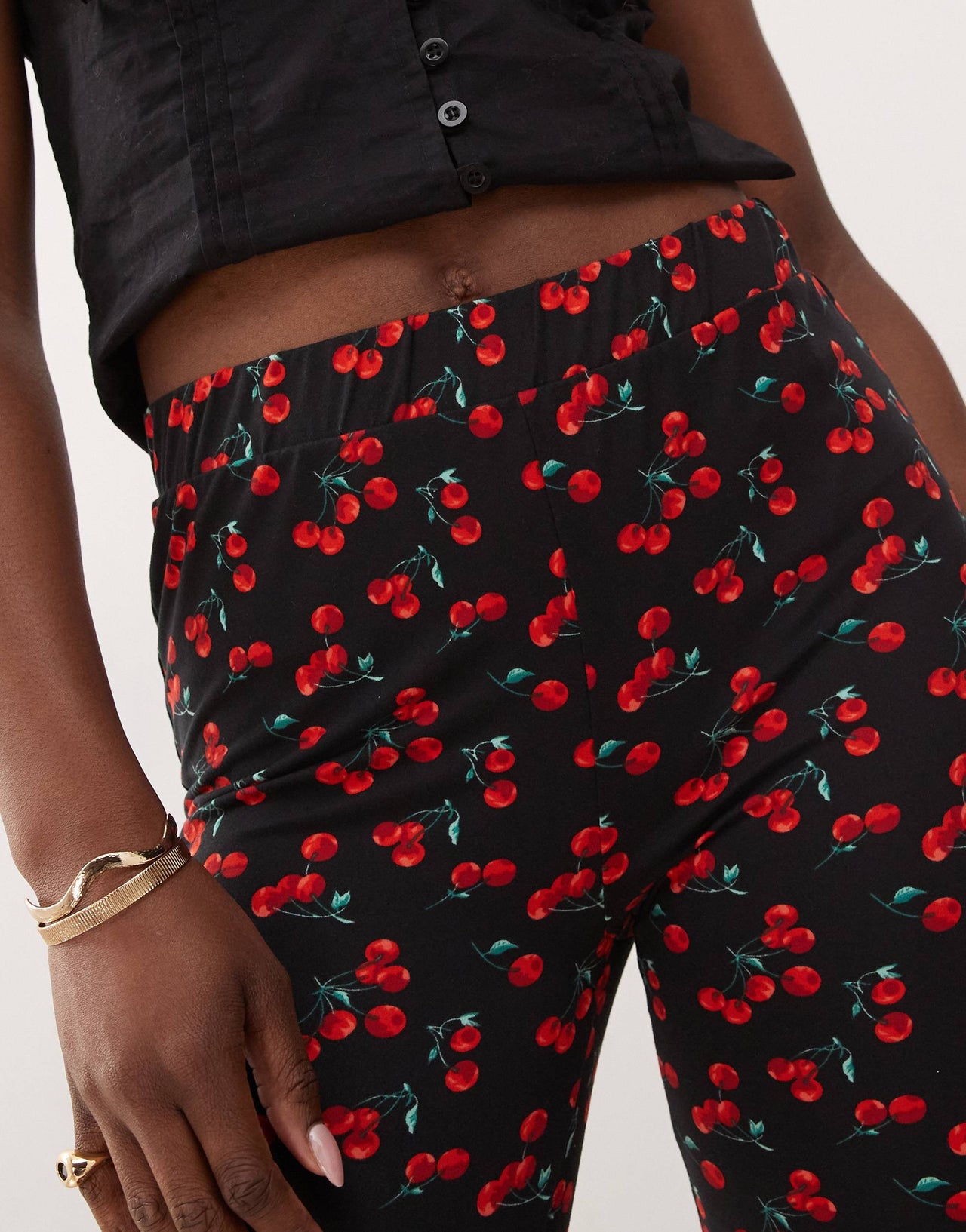 Noisy May flare trouser in cherry print
