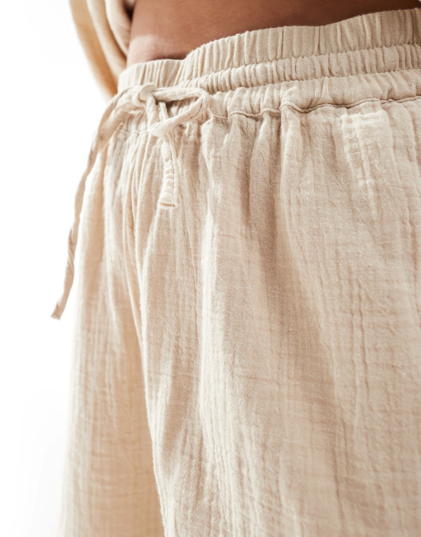ONLY Curve cheesecloth pull on shorts co-ord in beige