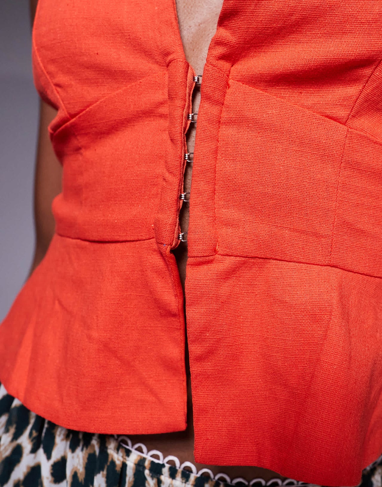 Princess Polly cotton plunge halterneck peplum detail top in red