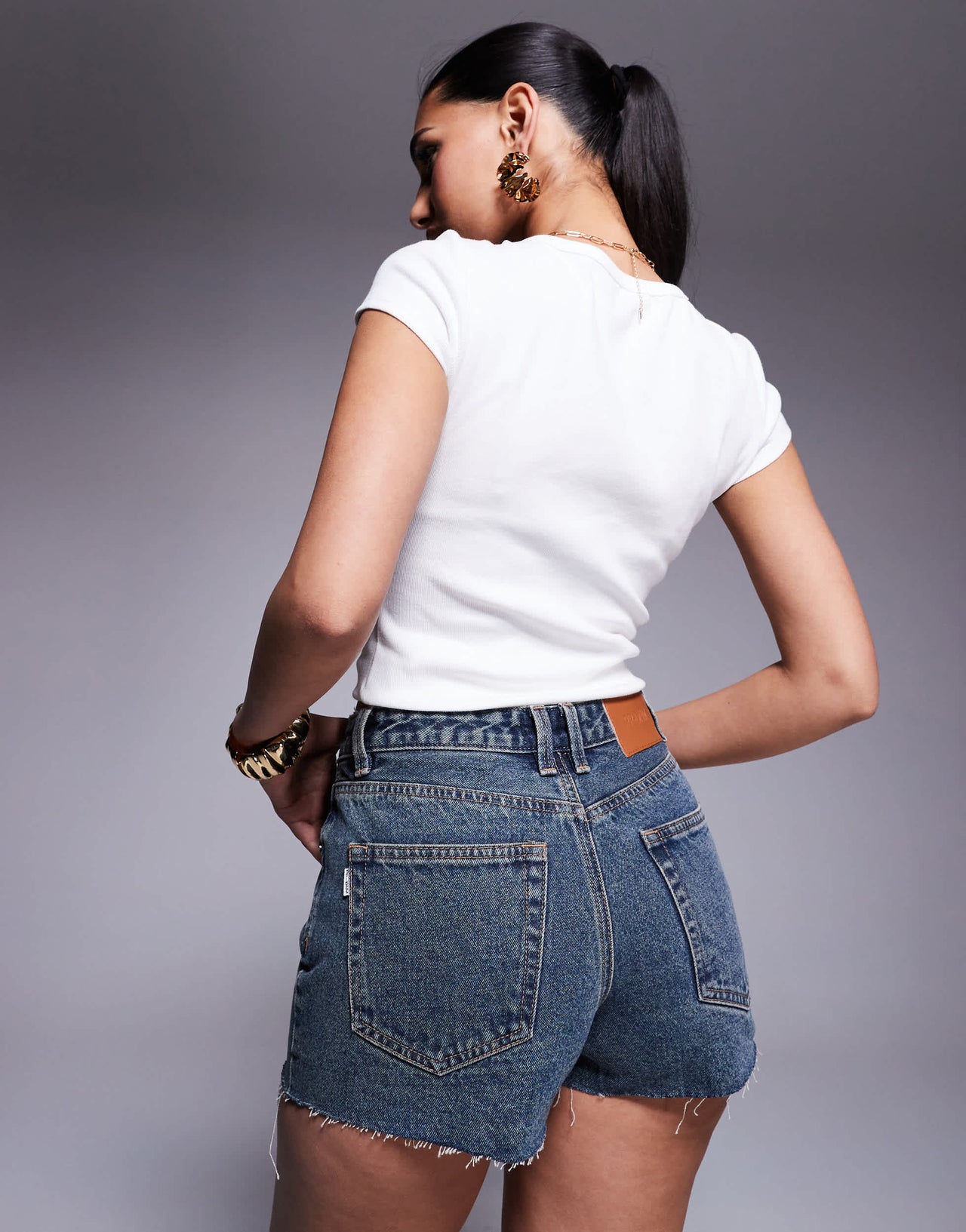 Princess Polly mid rise denim shorts in washed blue