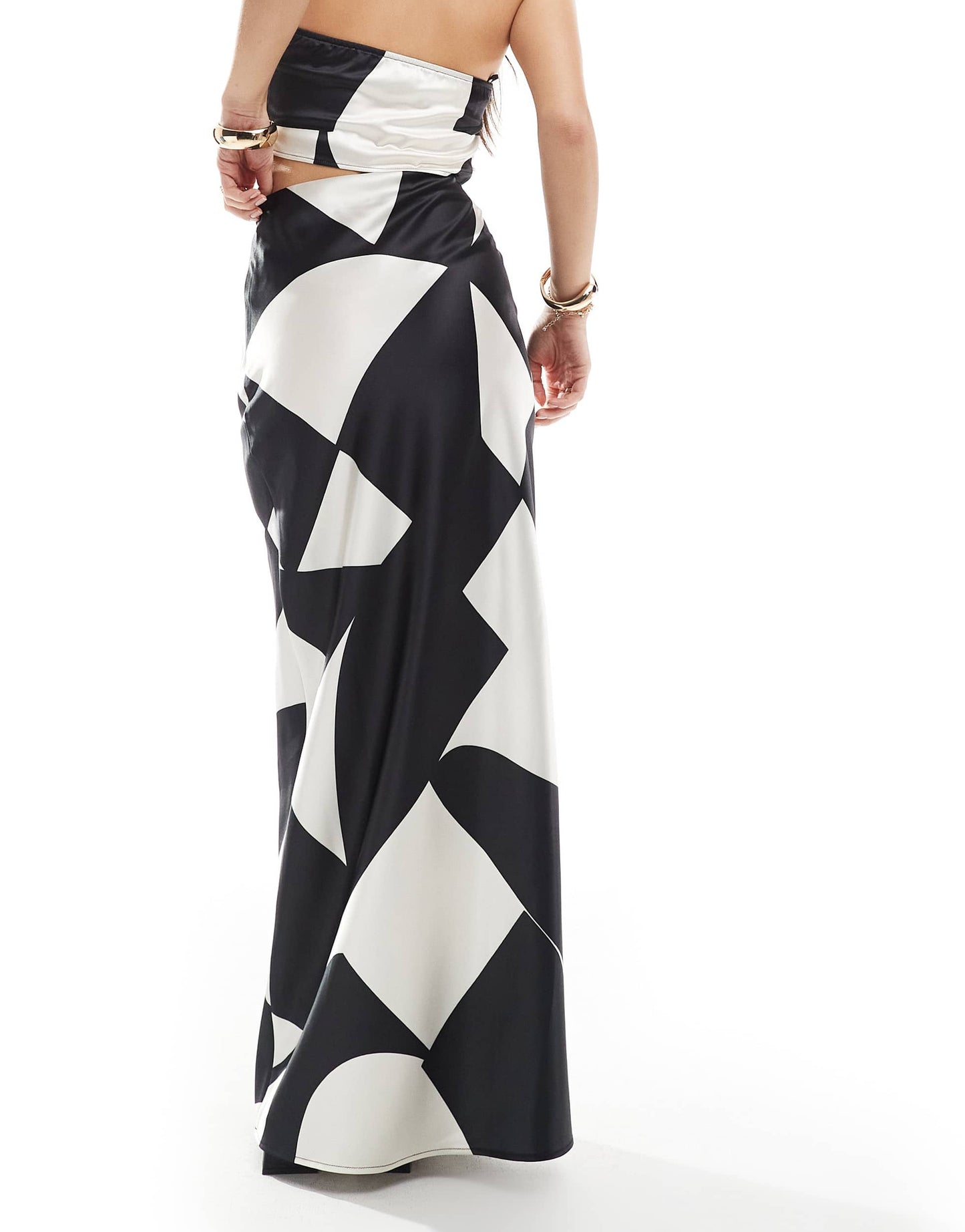 4th & Reckless satin maxi skirt co-ord in monochrome print