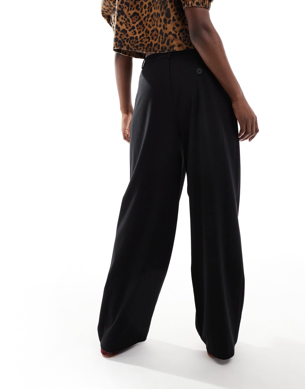 Stradivarius STR pleat front tailored trouser in black