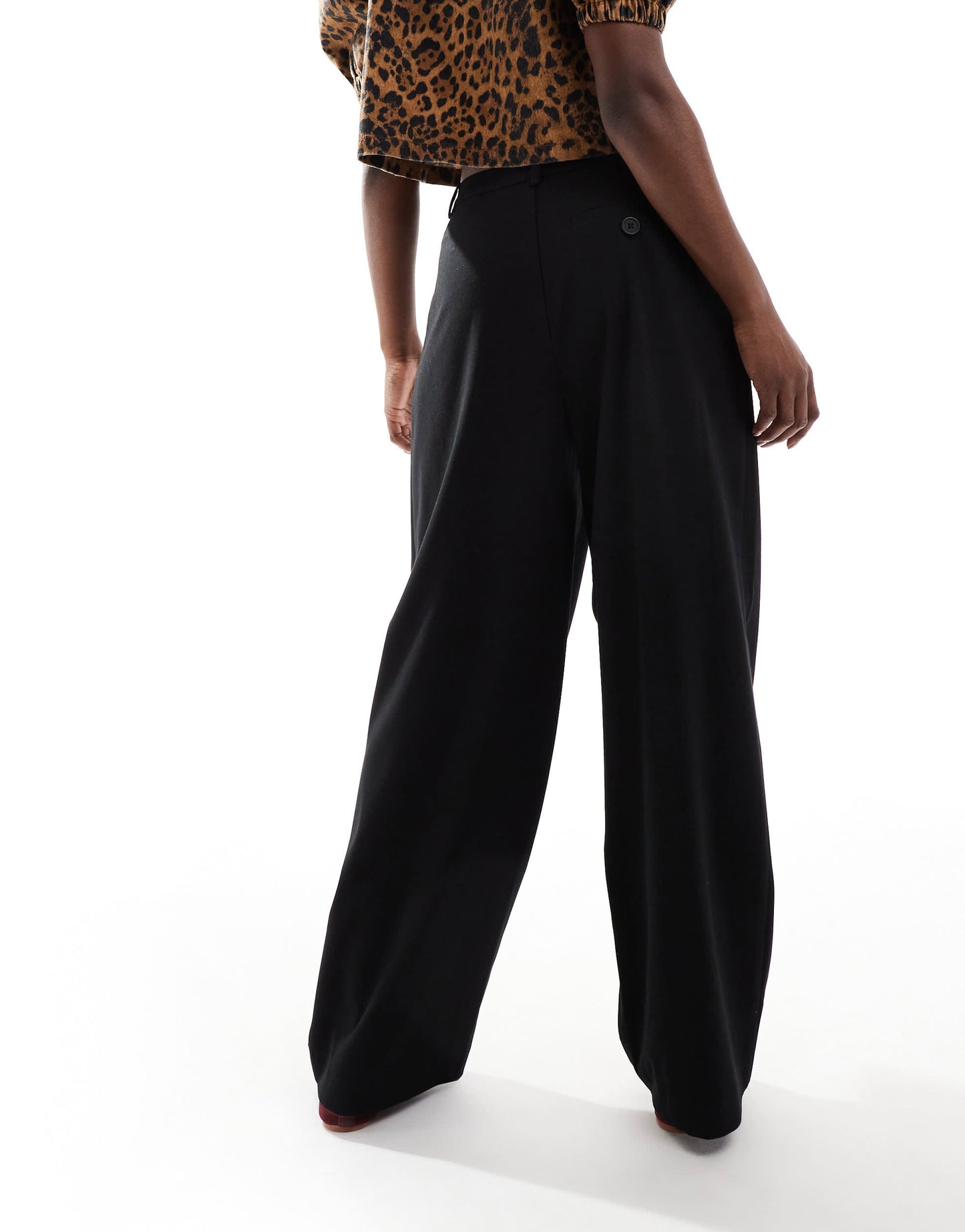 Stradivarius STR pleat front tailored trouser in black