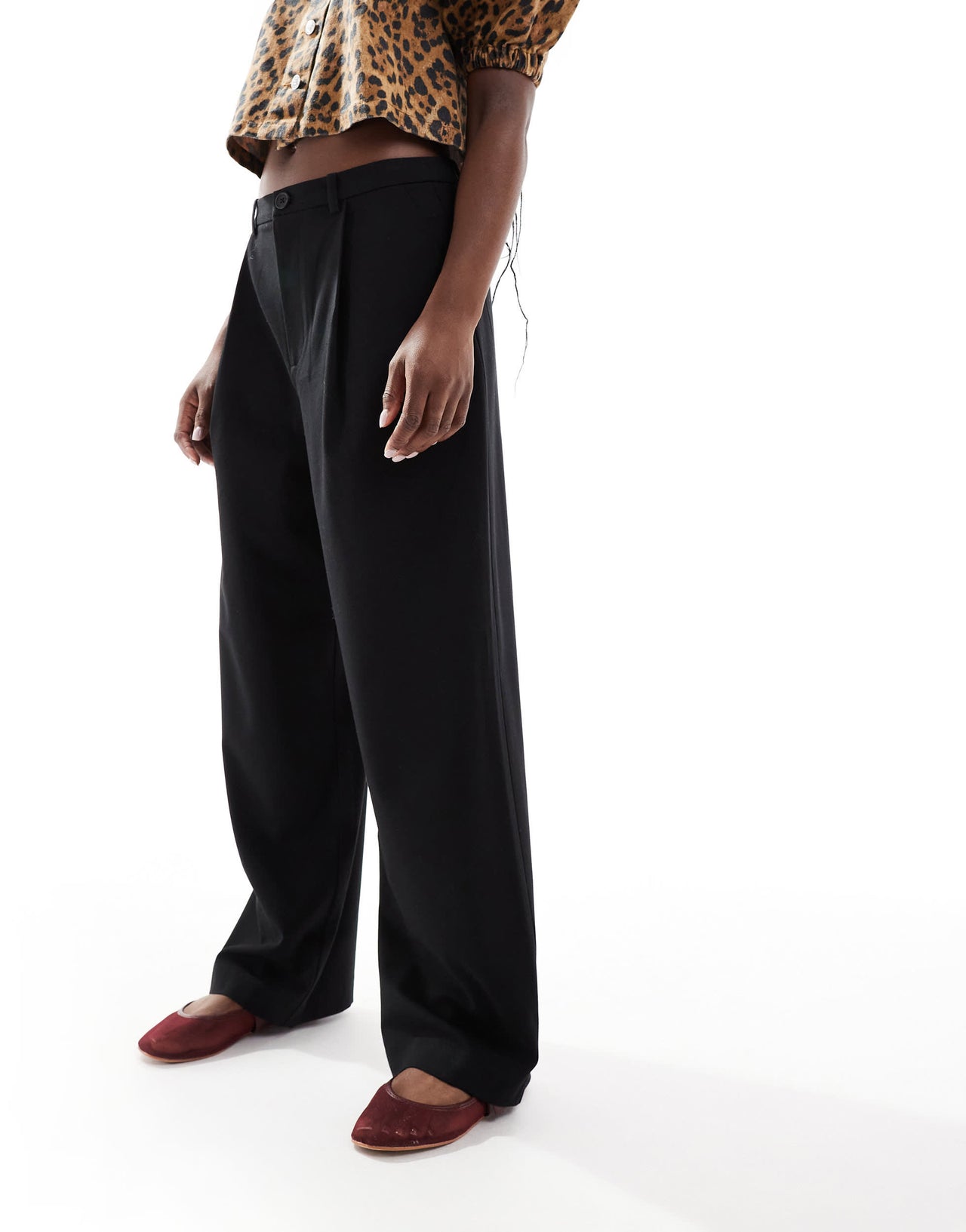 Stradivarius STR pleat front tailored trouser in black