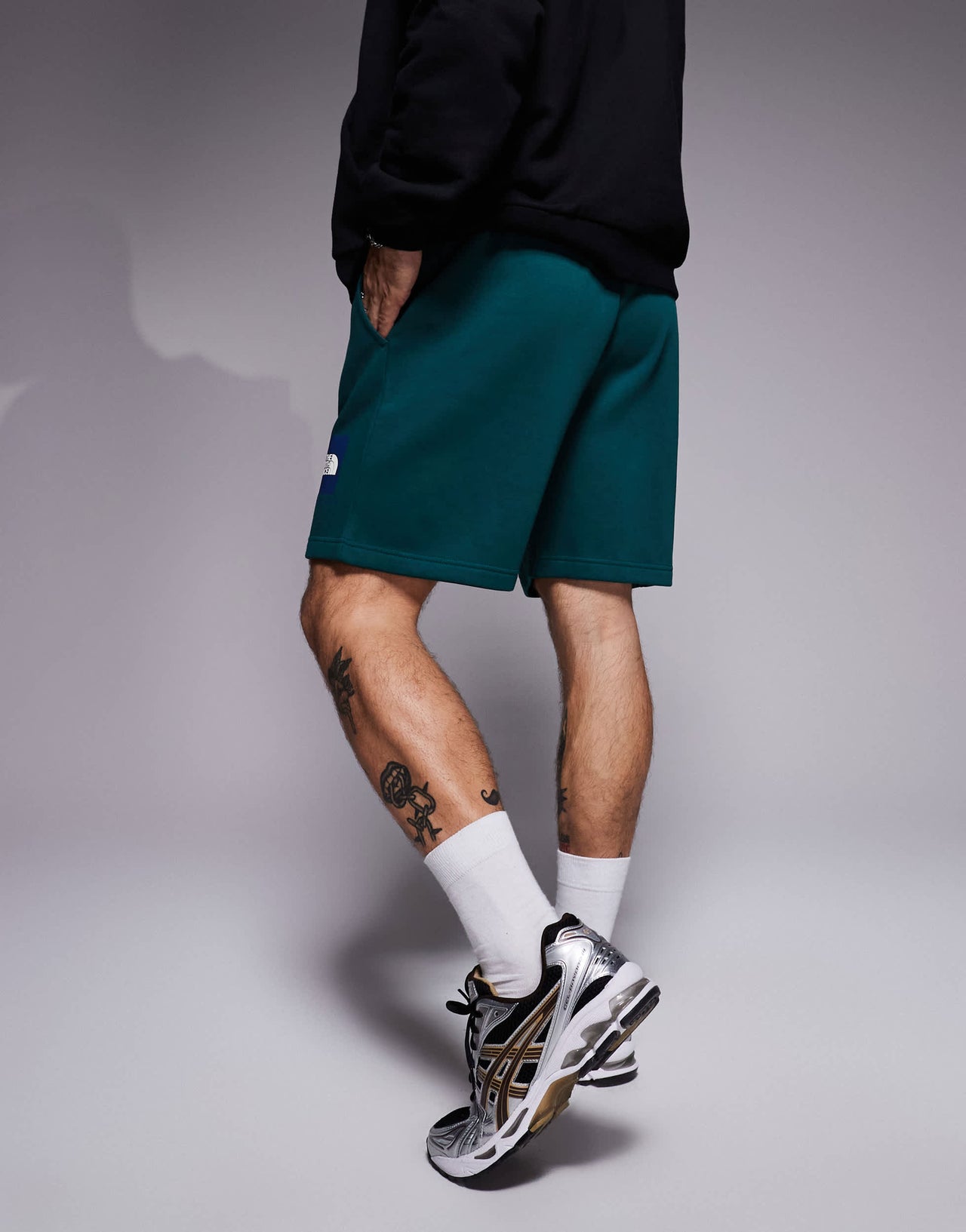 The North Face Box NSE logo sweatshorts in green